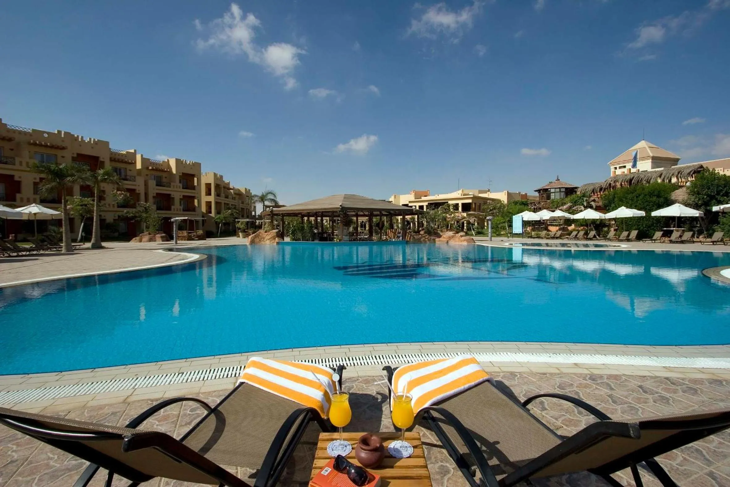 Swimming pool in Swiss Inn Pyramids Golf Resort