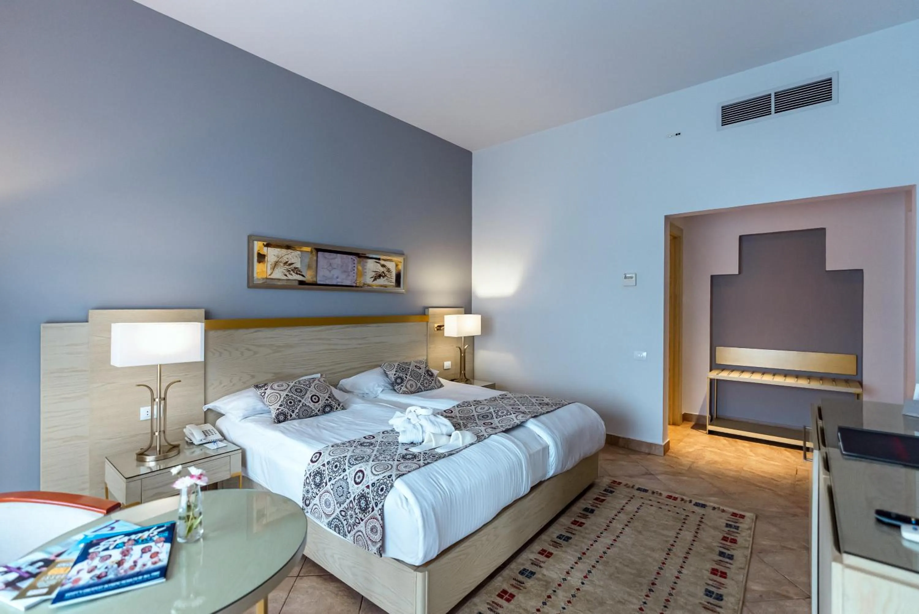 Bed in Swiss Inn Pyramids Golf Resort