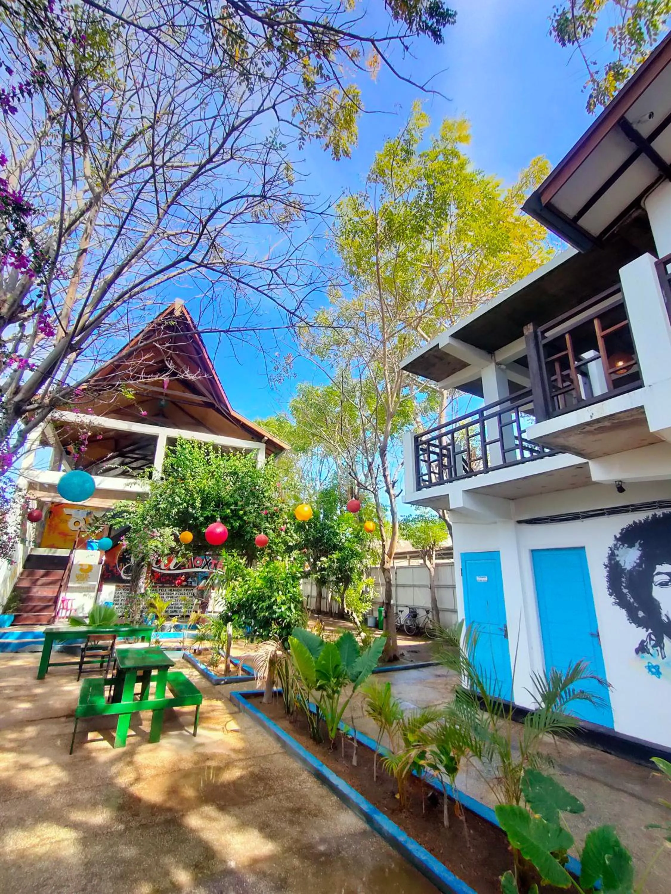 Property building in Gili Beach Bum Hostel
