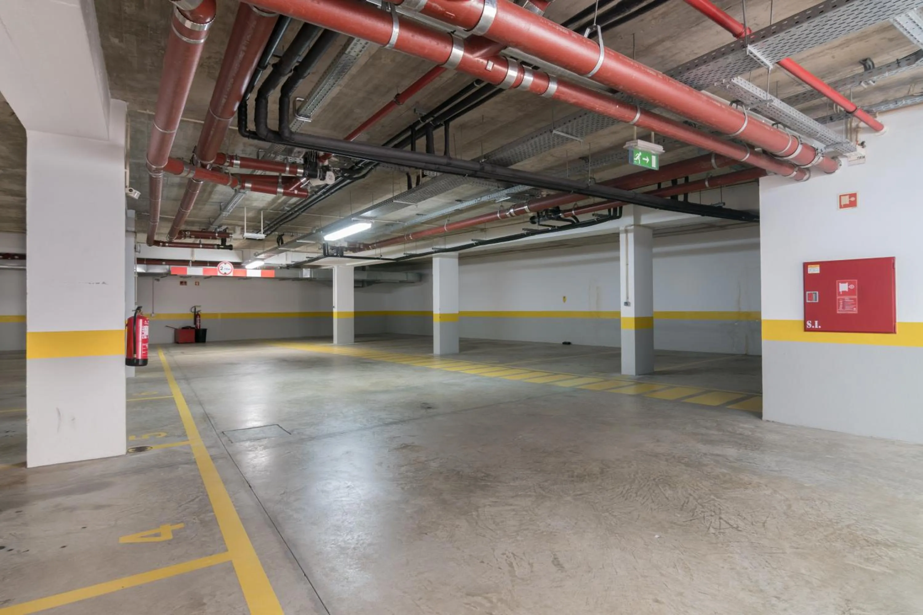 Parking in Casa do Médico de São Rafael