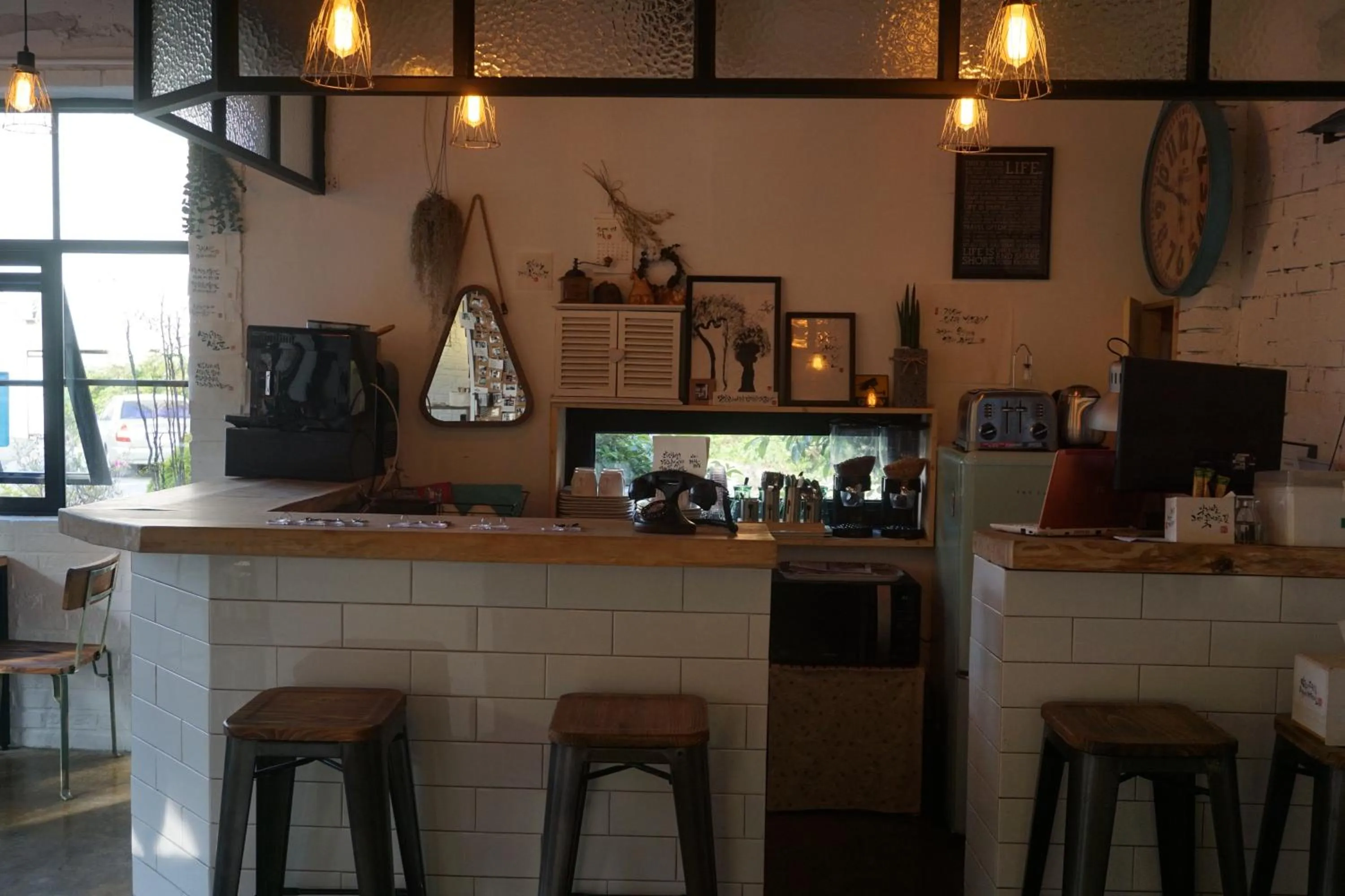 Restaurant/places to eat in Grim Garden Guesthouse