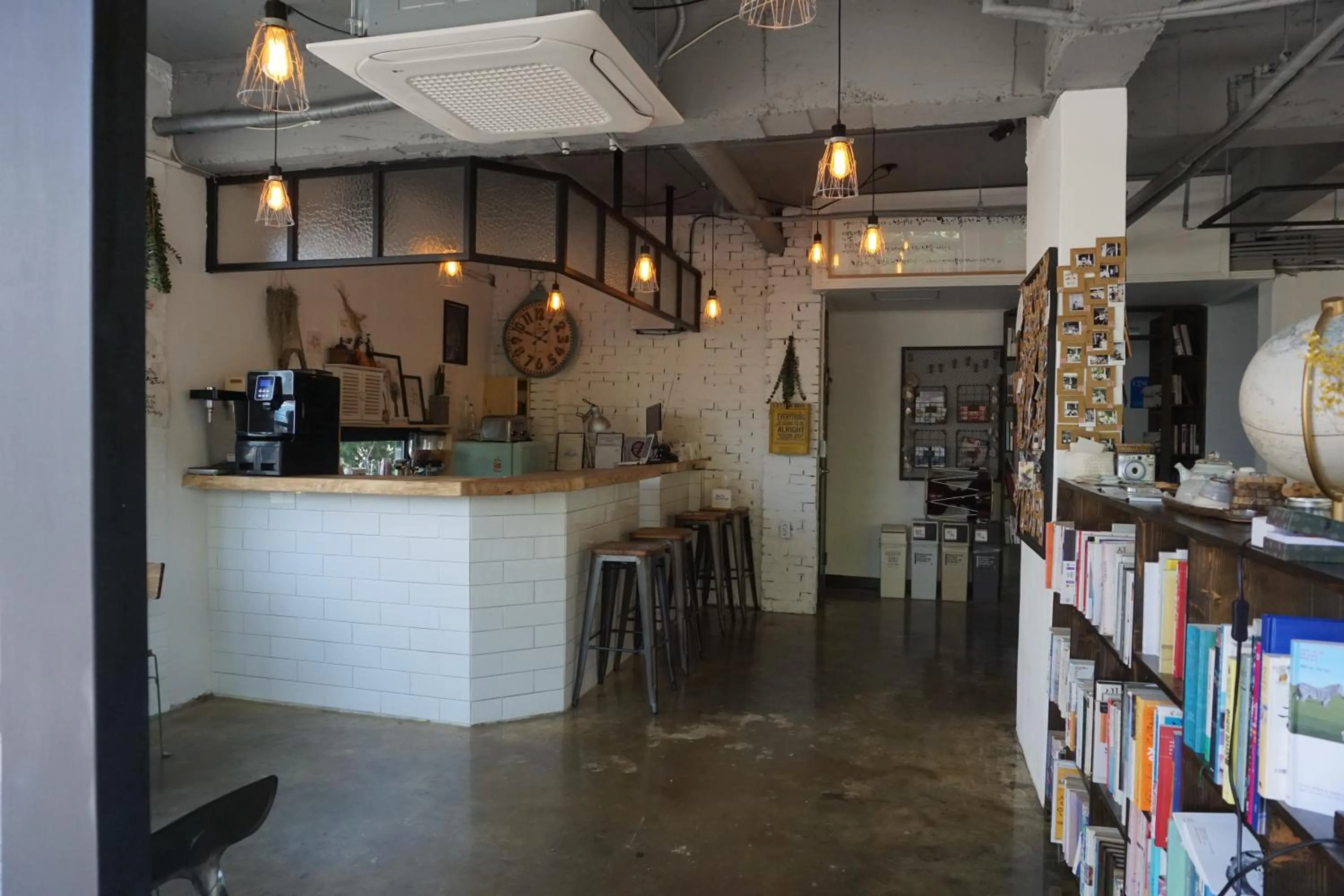 Restaurant/places to eat in Grim Garden Guesthouse