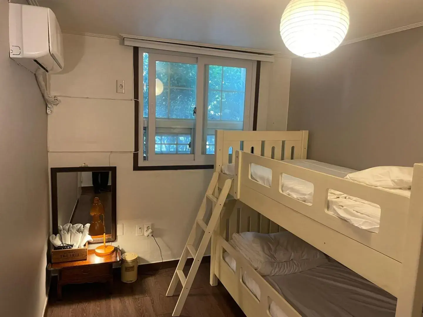 Budget Twin Room in Grim Garden Guesthouse Budget Twin Room in Grim Garden Guesthouse