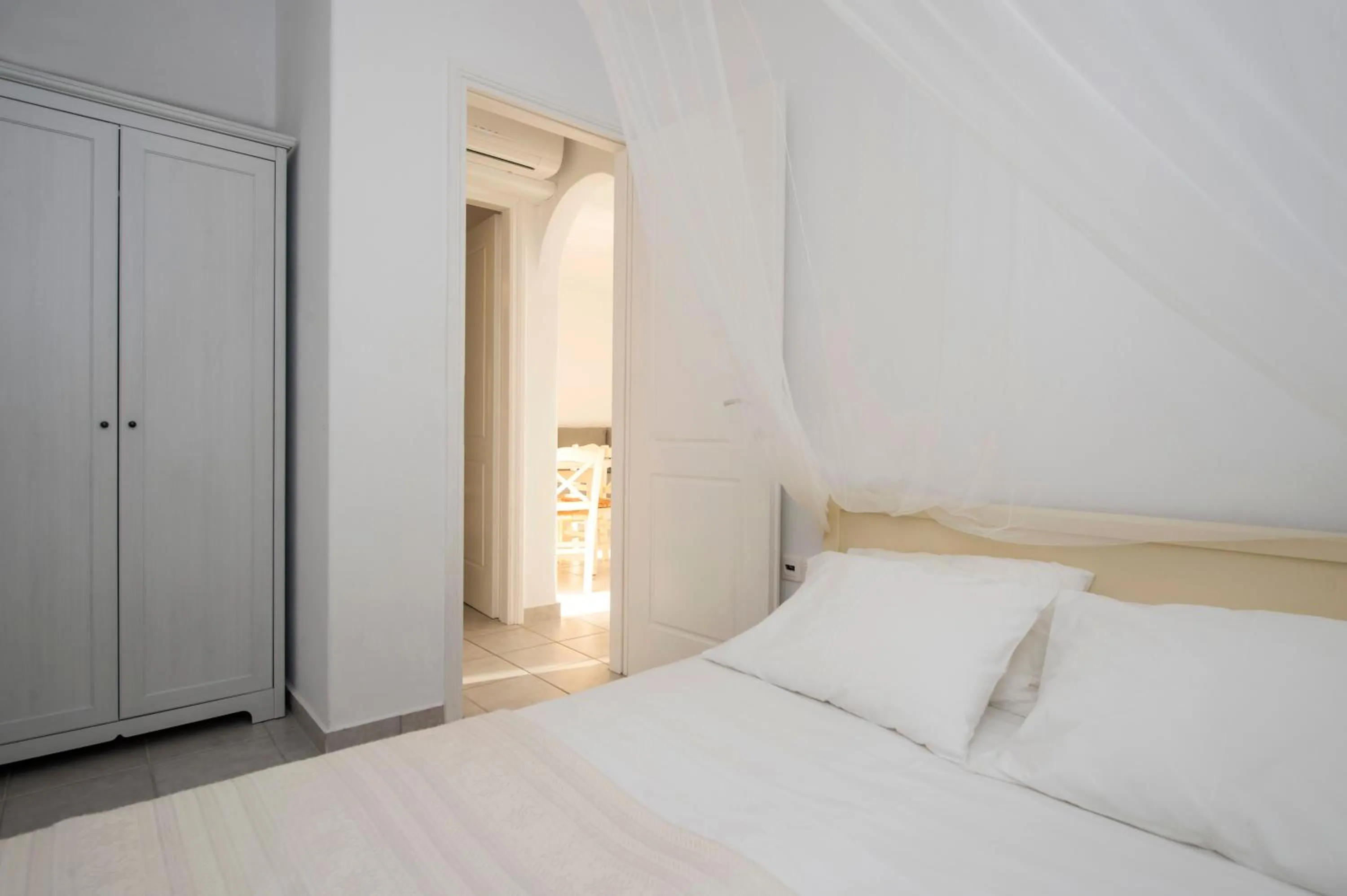 Bedroom, Bed in Cleopatra Seaside Homes, Logaras, Paros