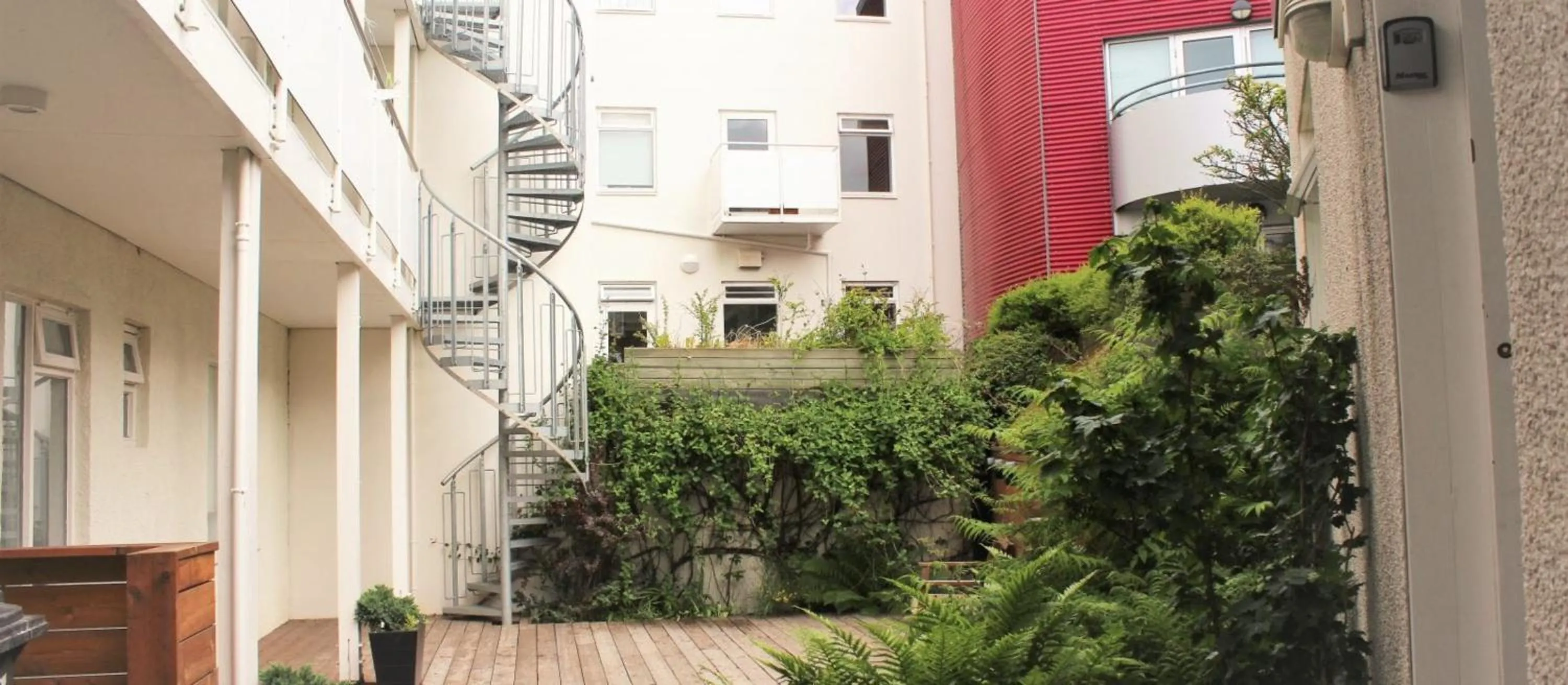 Inner courtyard view in Odinn Reykjavik Odinsgata Apartments