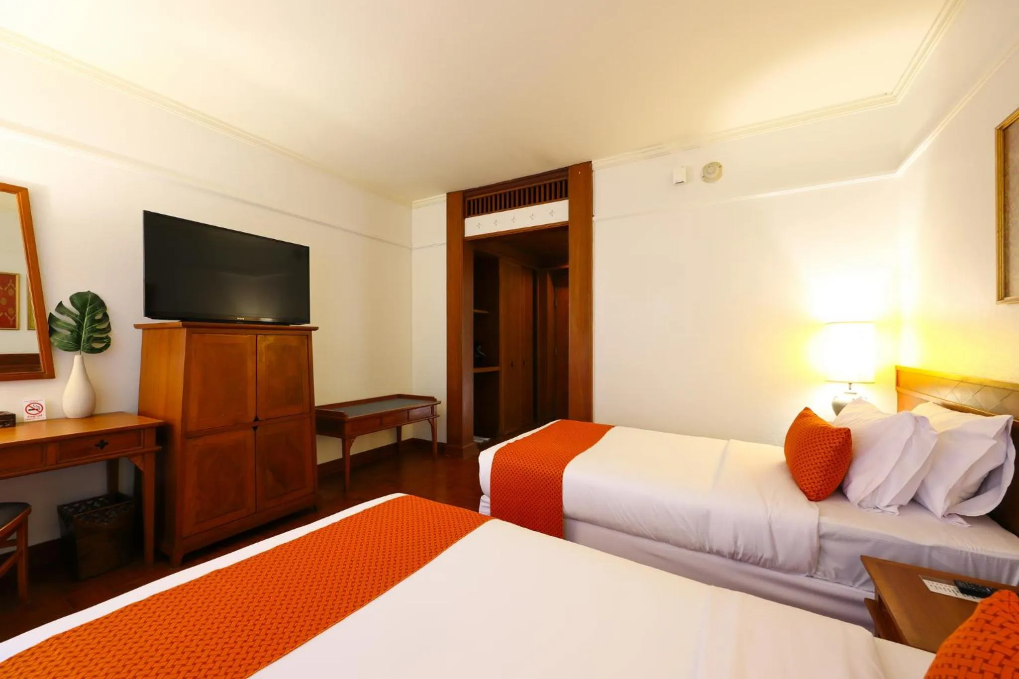 TV and multimedia, Bed in Wienglakor Hotel Lampang