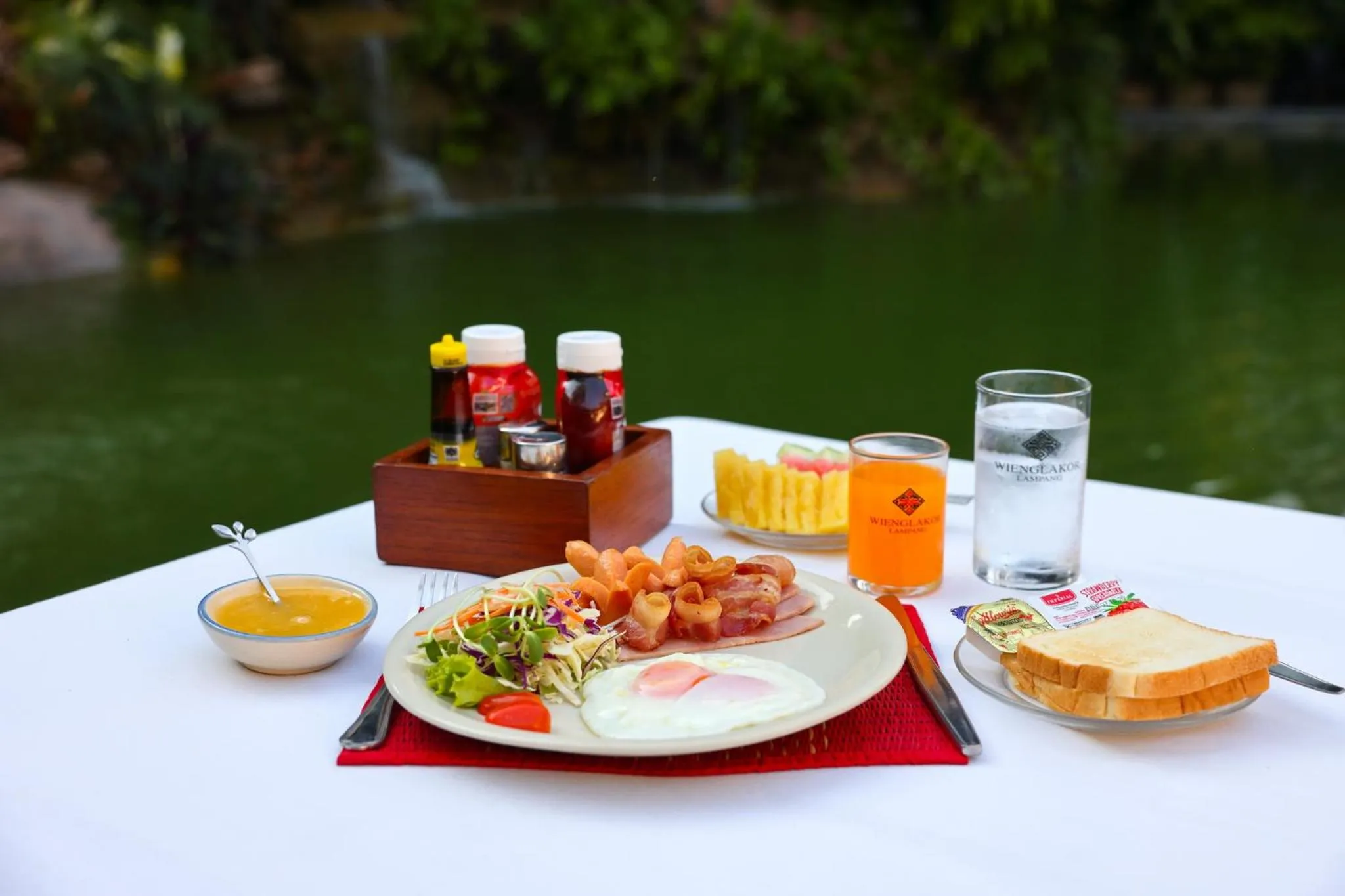 Breakfast in Wienglakor Hotel Lampang