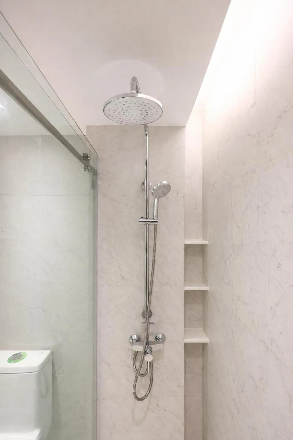 Shower in Wienglakor Hotel Lampang