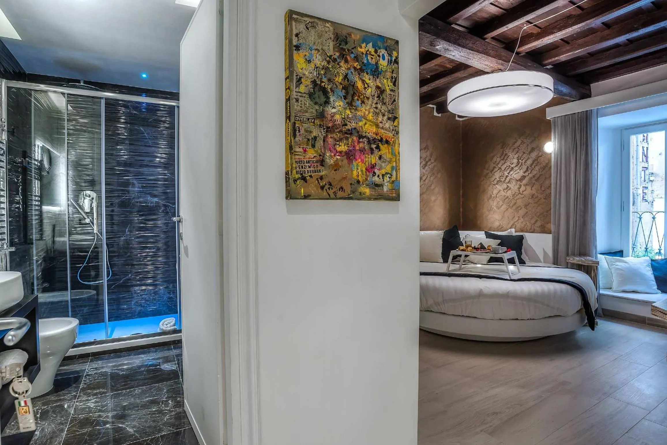 Bathroom, Bed in Spagna Luxury'n Trevi