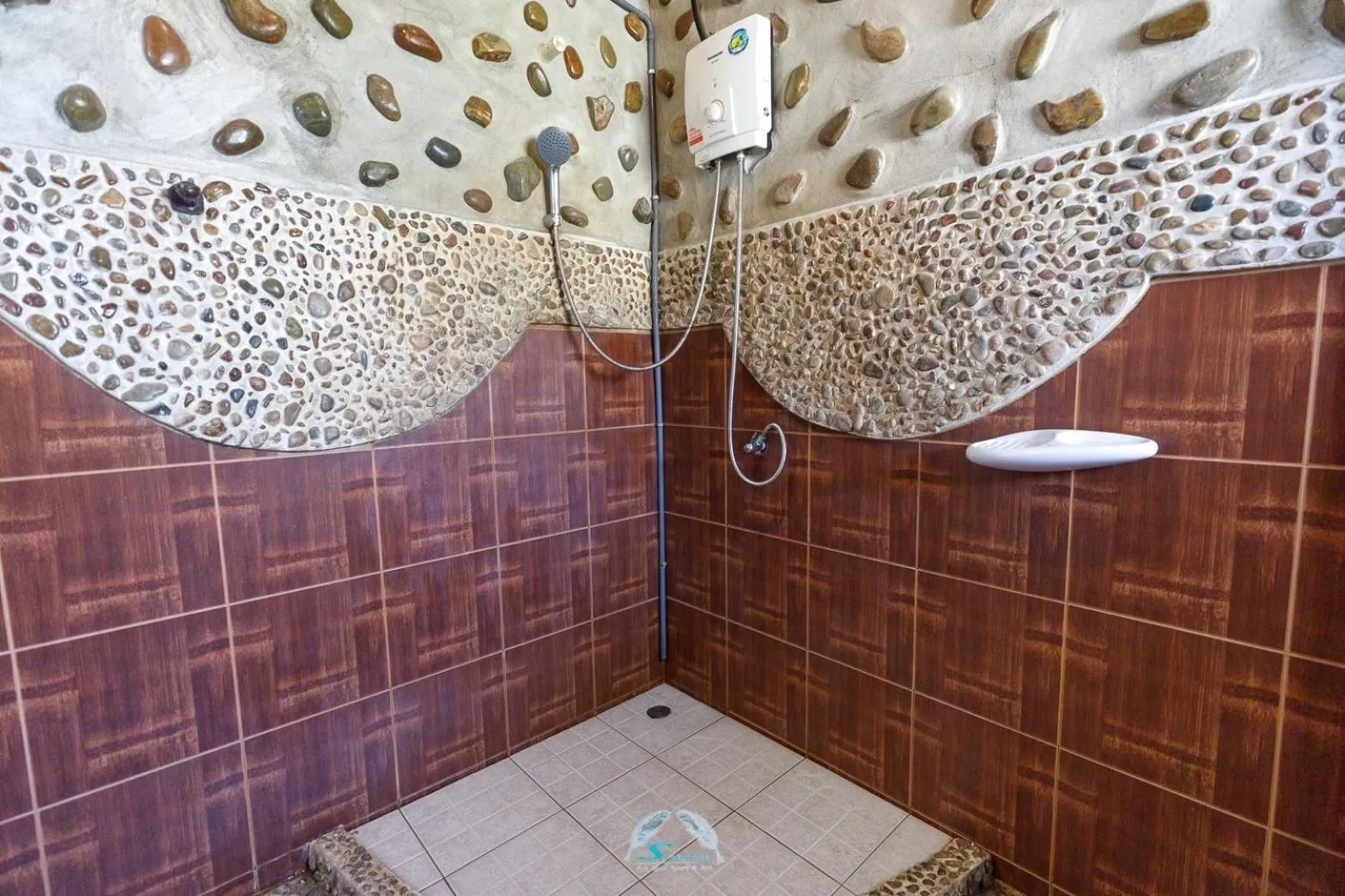 Shower in Suanya Kohkood Resort and Spa
