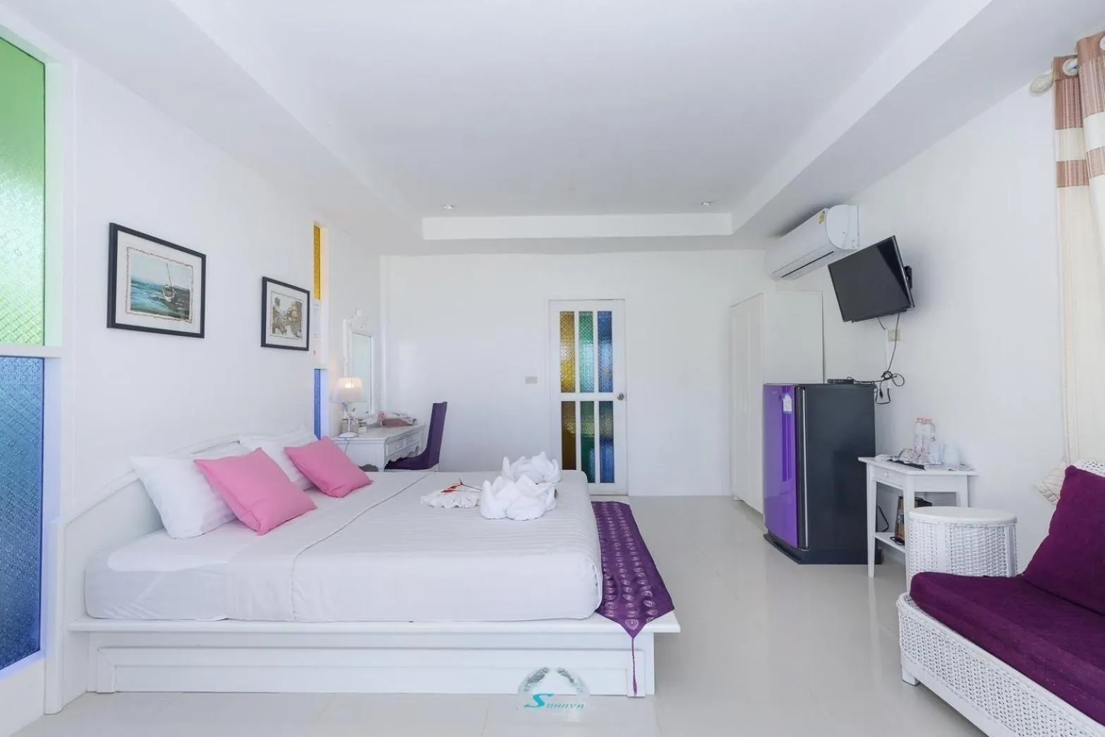 Bed in Suanya Kohkood Resort and Spa