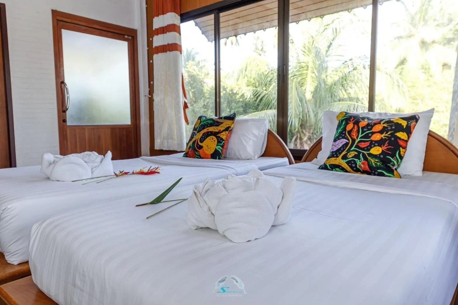 Bed in Suanya Kohkood Resort and Spa