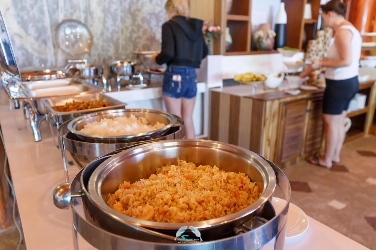 Restaurant/places to eat in Suanya Kohkood Resort and Spa