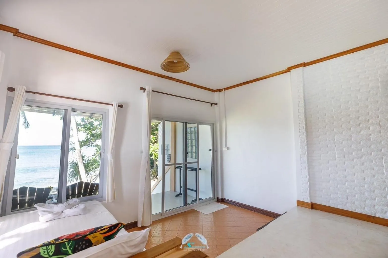 Bed in Suanya Kohkood Resort and Spa