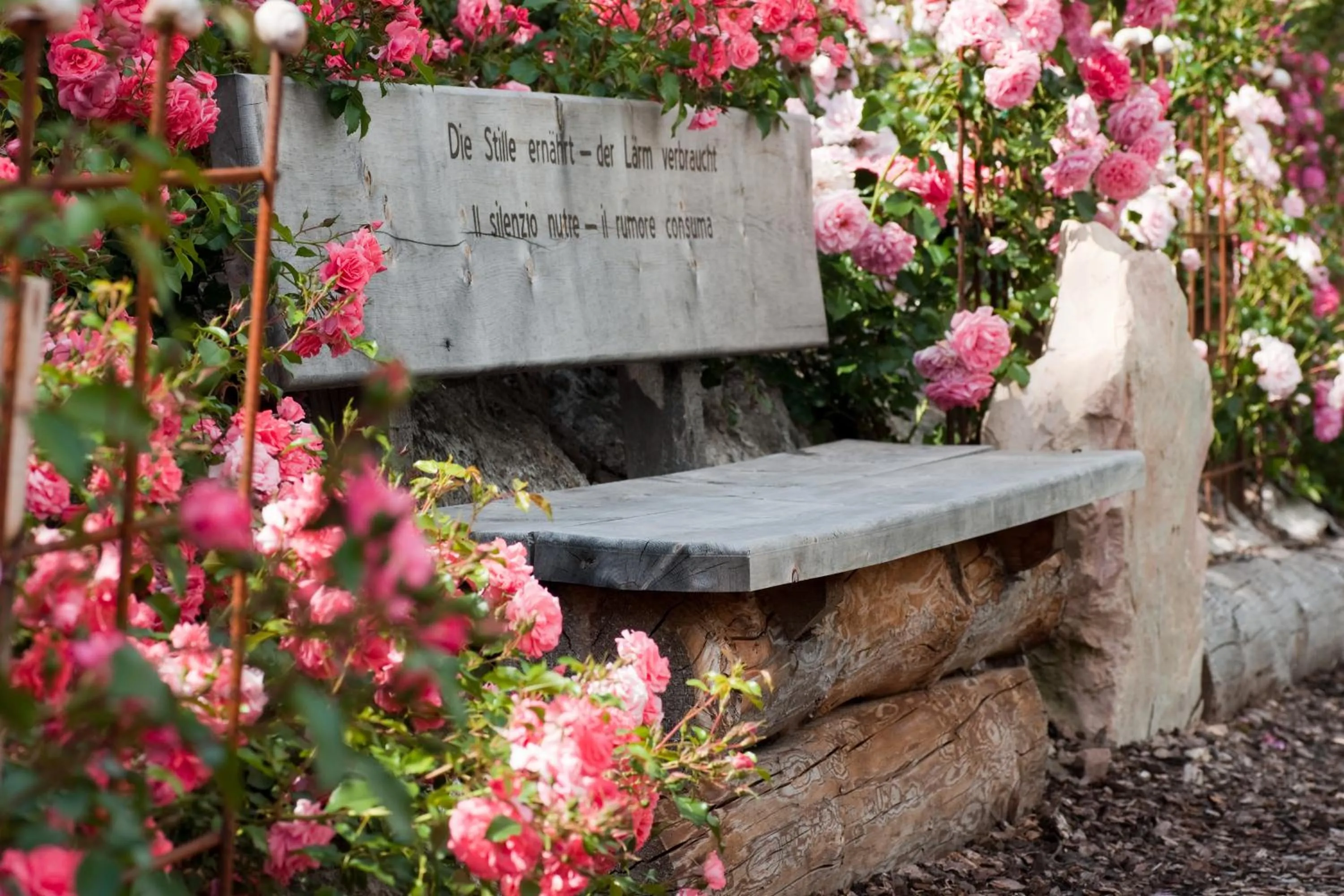 Garden view in Charmehotel Uhrerhof - Deur