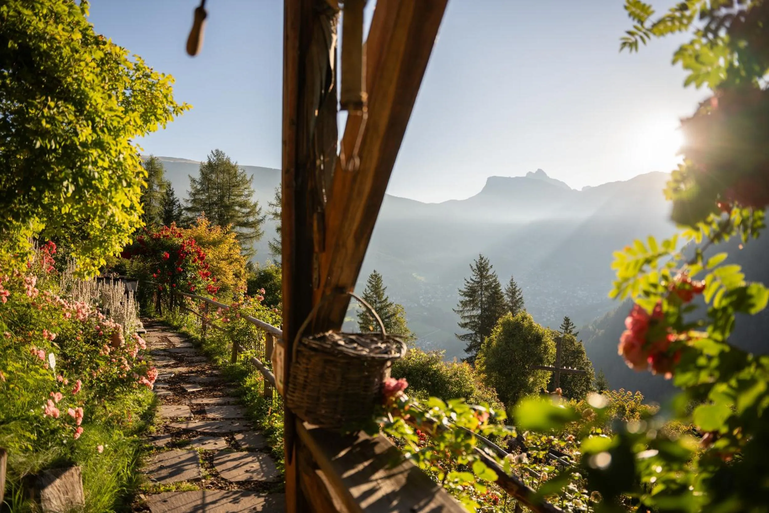 Garden in Charmehotel Uhrerhof - Deur
