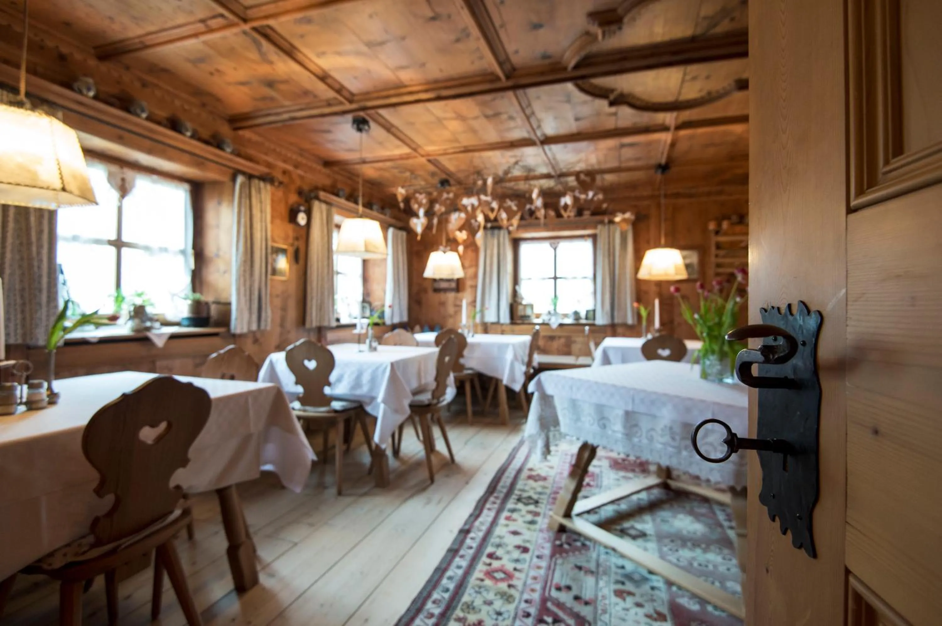 Restaurant/places to eat in Charmehotel Uhrerhof - Deur