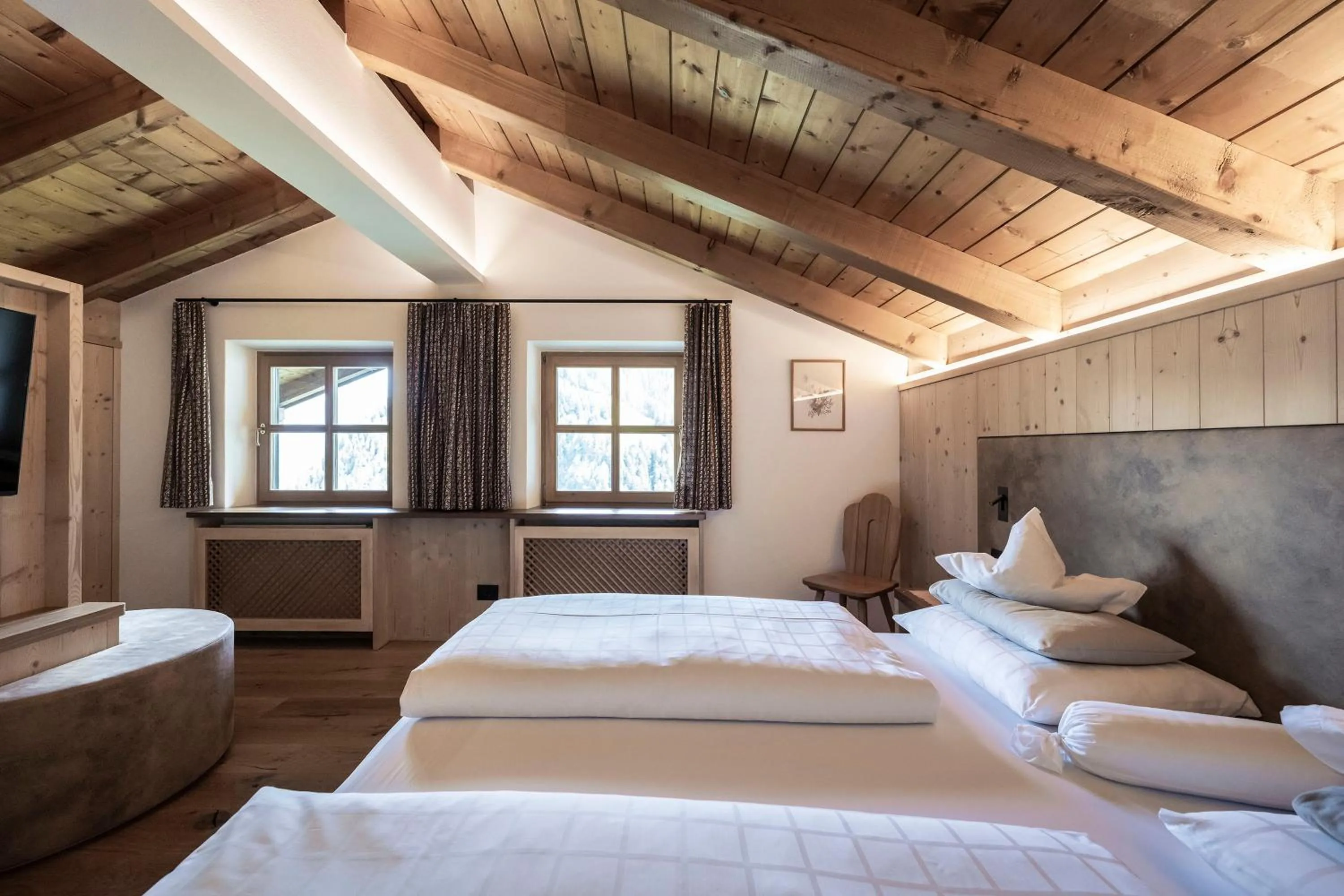 Bedroom, Bed in Charmehotel Uhrerhof - Deur