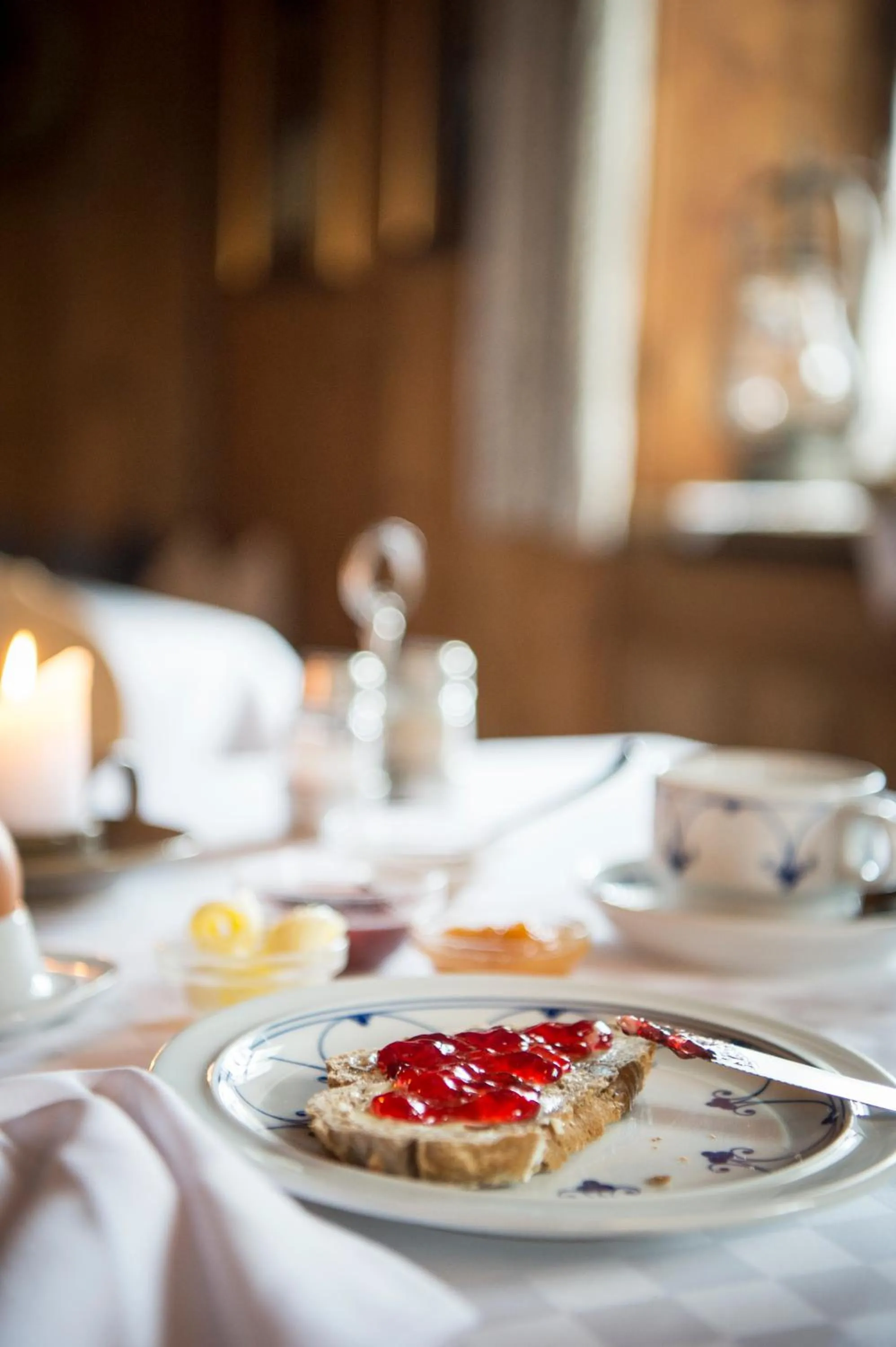 Breakfast in Charmehotel Uhrerhof - Deur