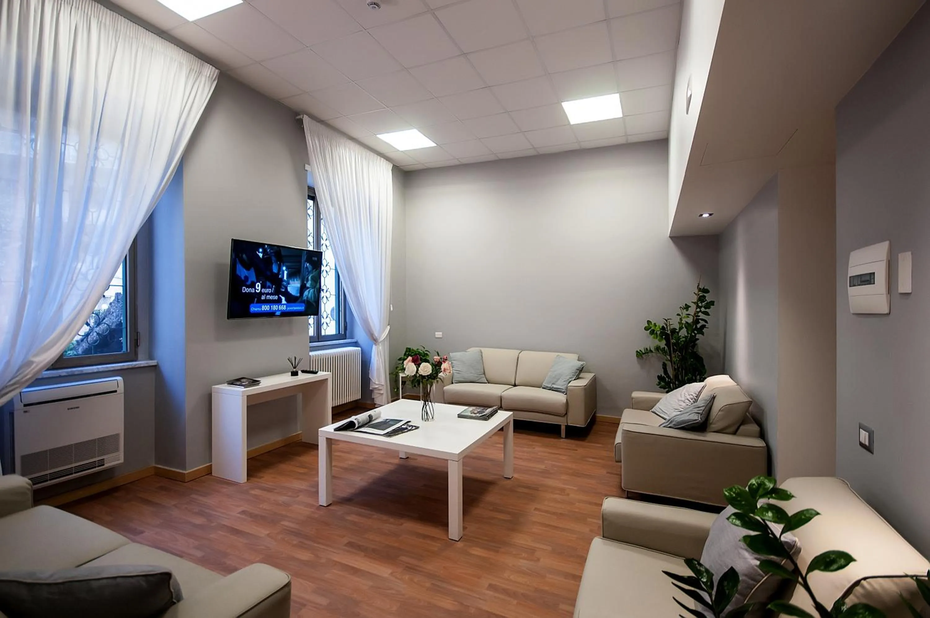 Communal lounge/ TV room in Villa Albina