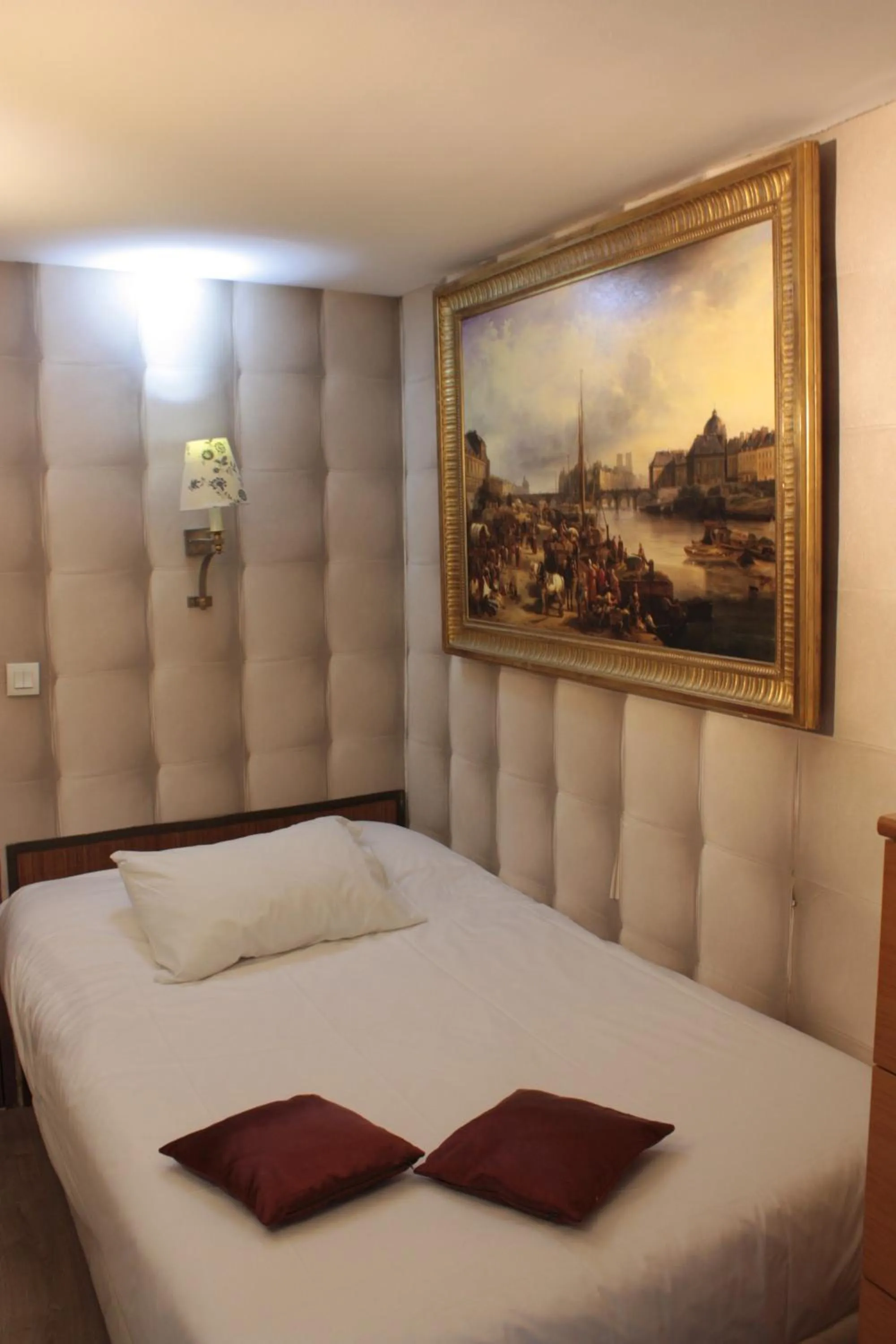 Bedroom, Bed in Hotel Hauteville Opera