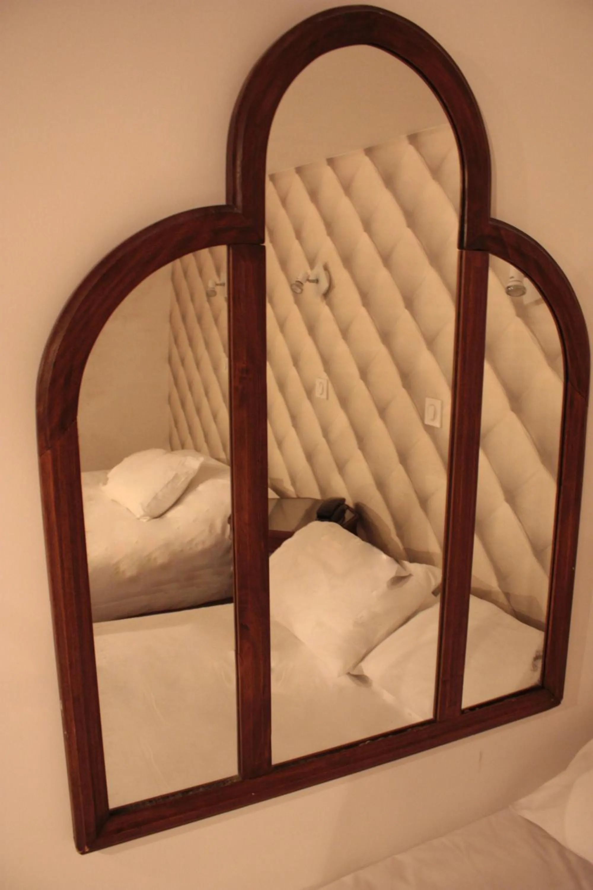 Decorative detail, Bed in Hotel Hauteville Opera