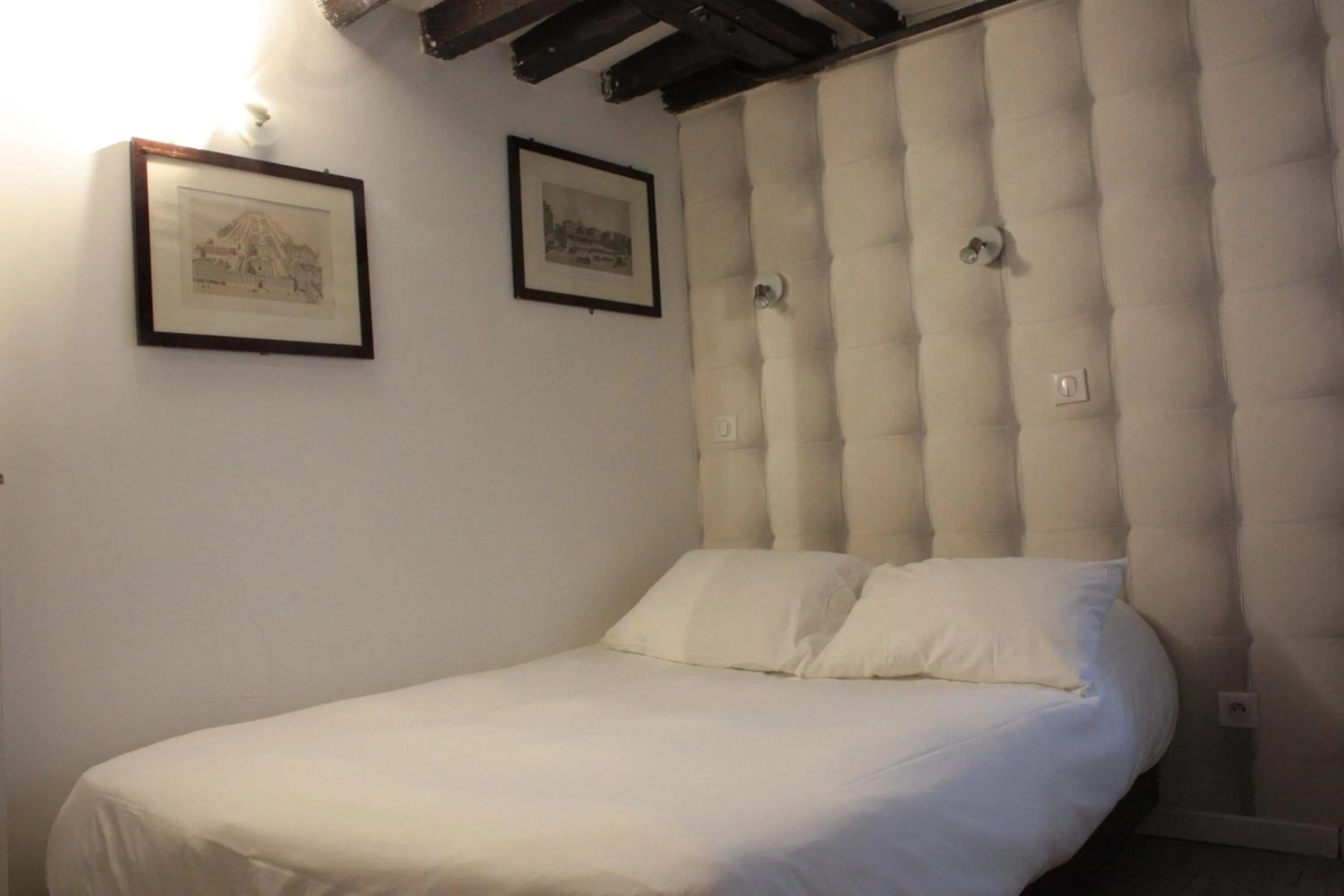 Bedroom, Bed in Hotel Hauteville Opera