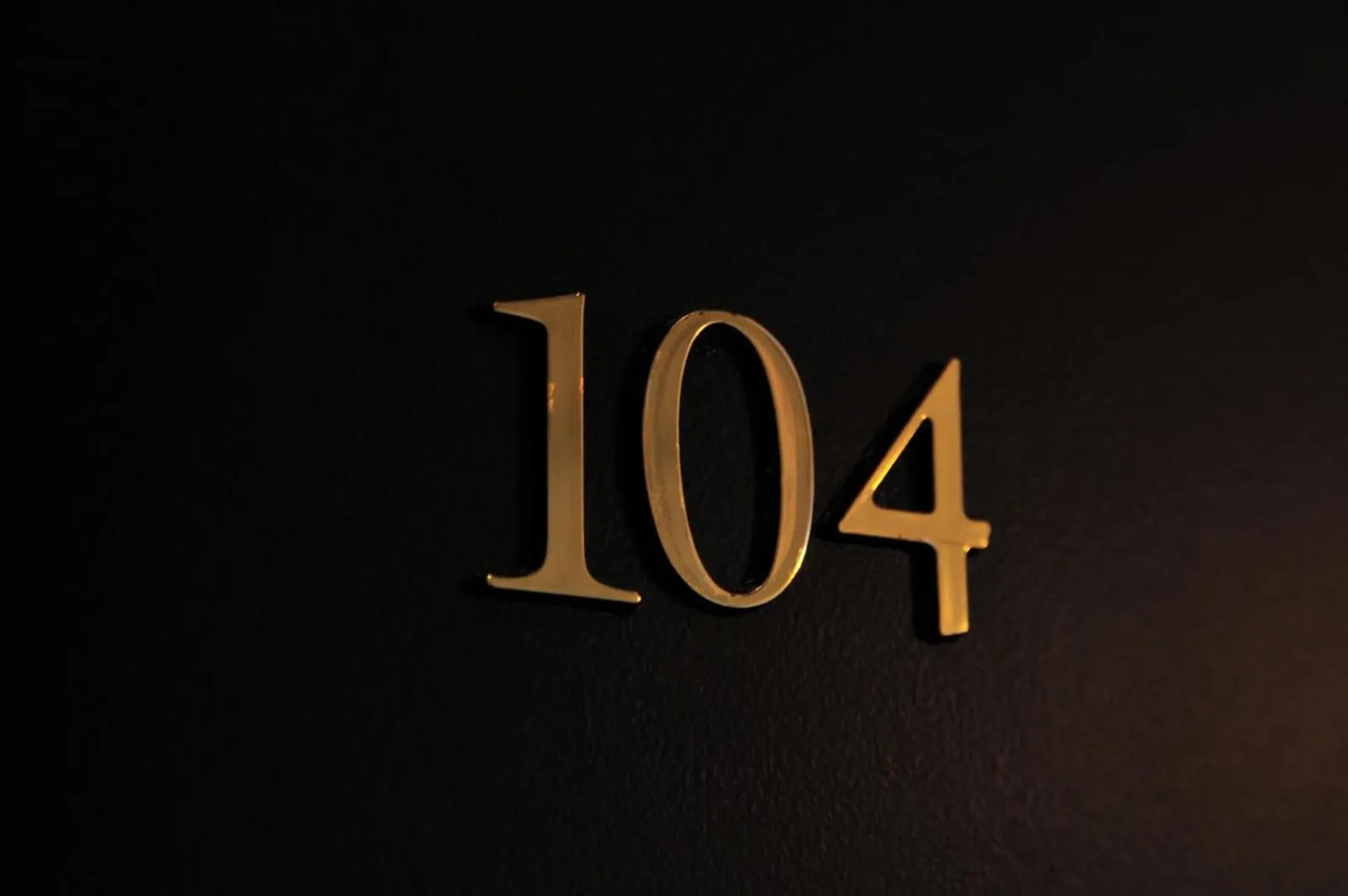 Decorative detail in Les Glycines Vézelay