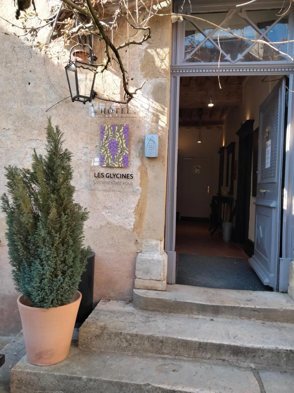 Property building in Les Glycines Vézelay