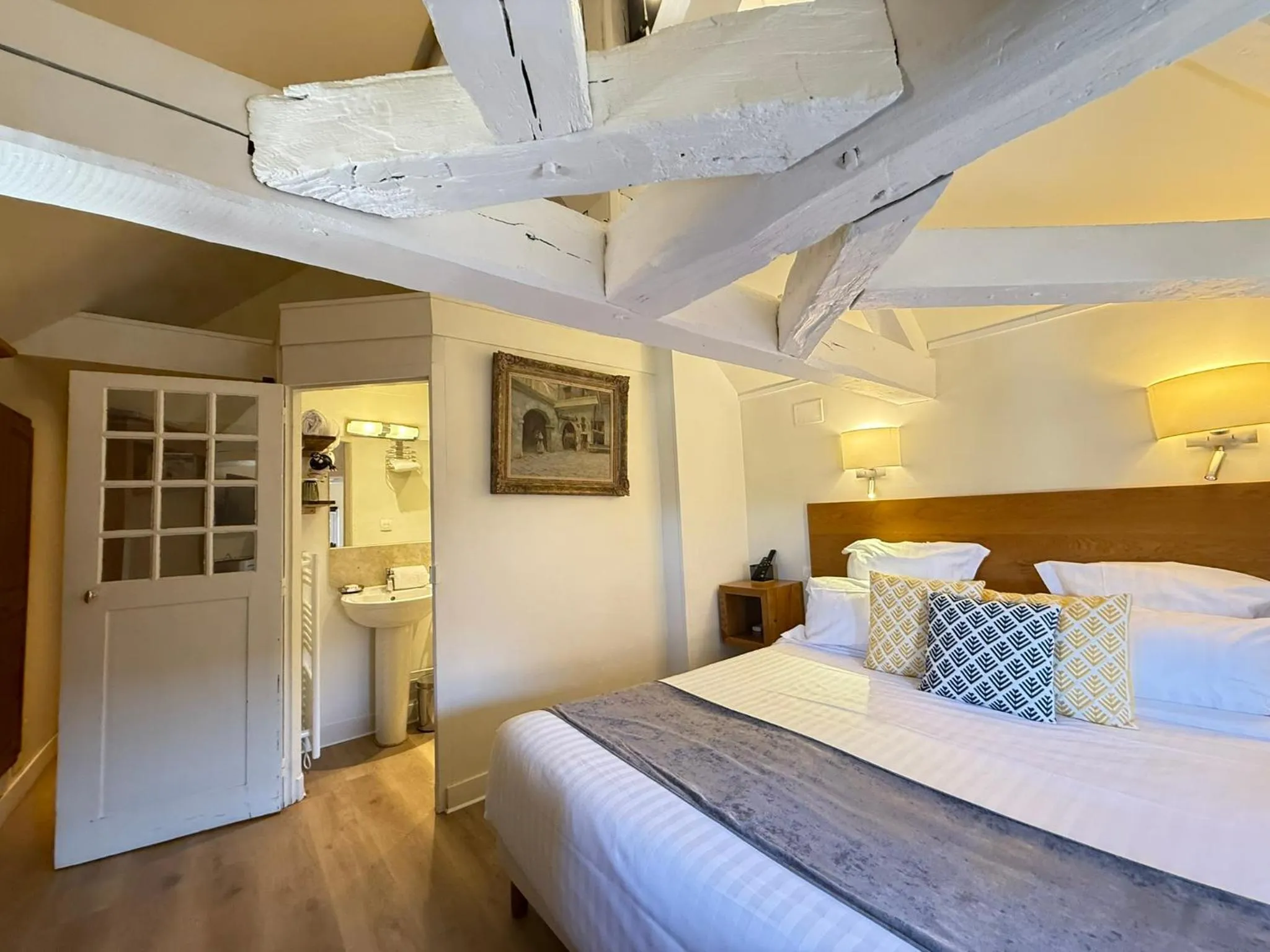 Bed in Les Glycines Vézelay