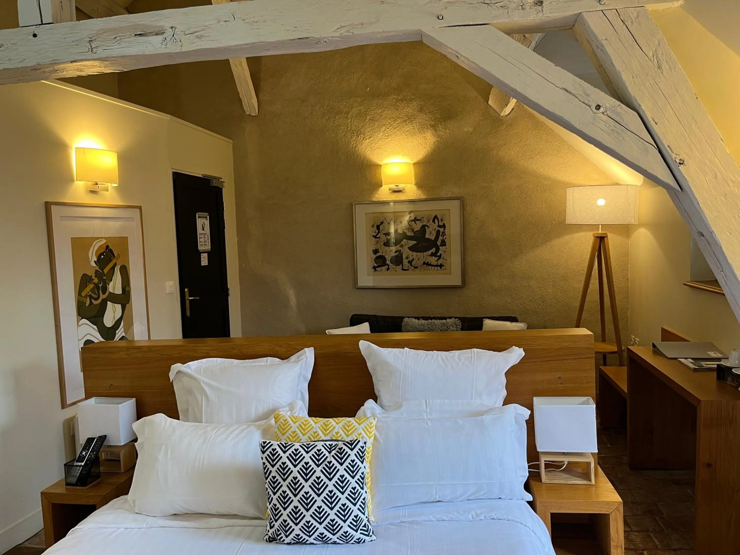 Bed in Les Glycines Vézelay