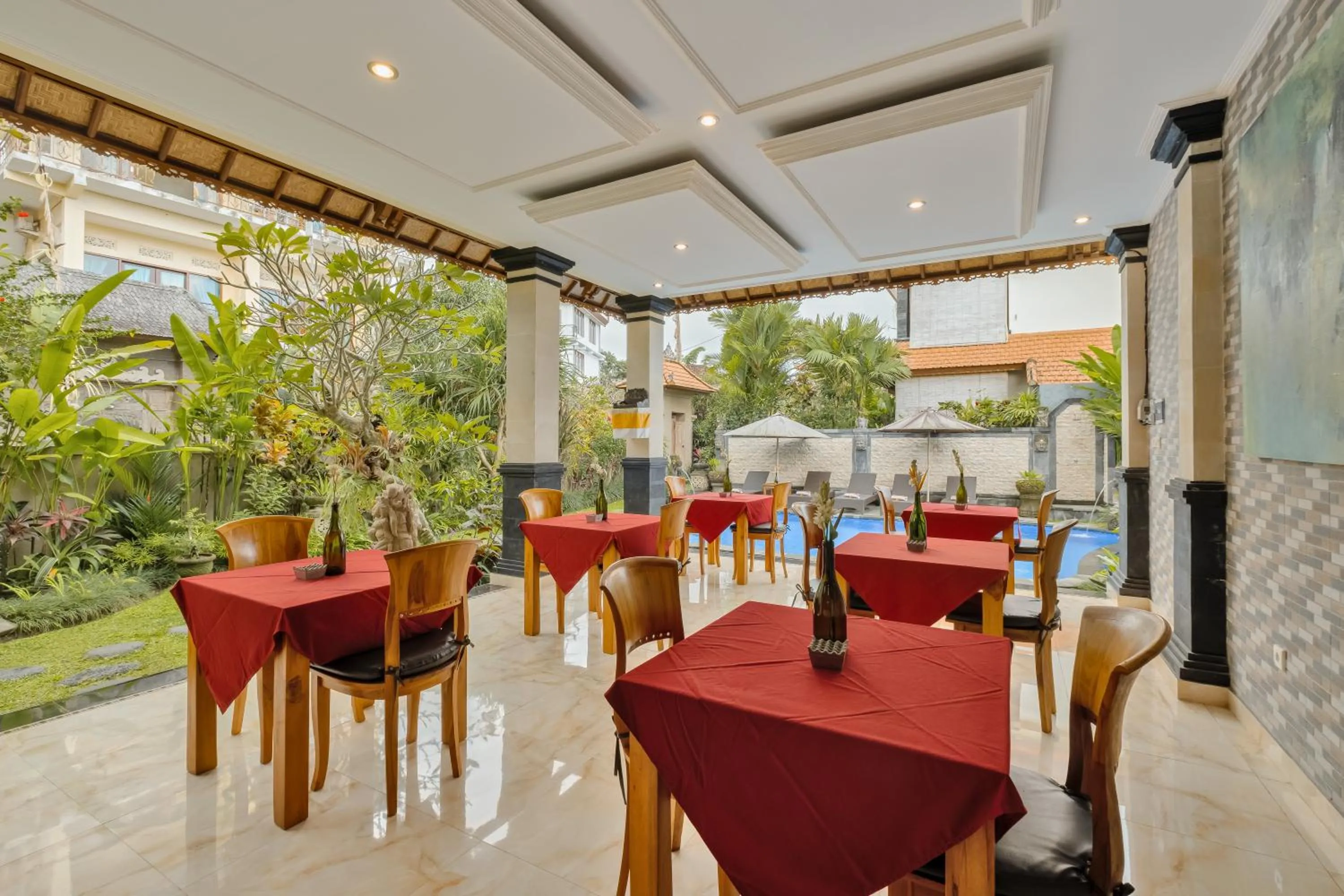 Restaurant/places to eat in Gora House Bali