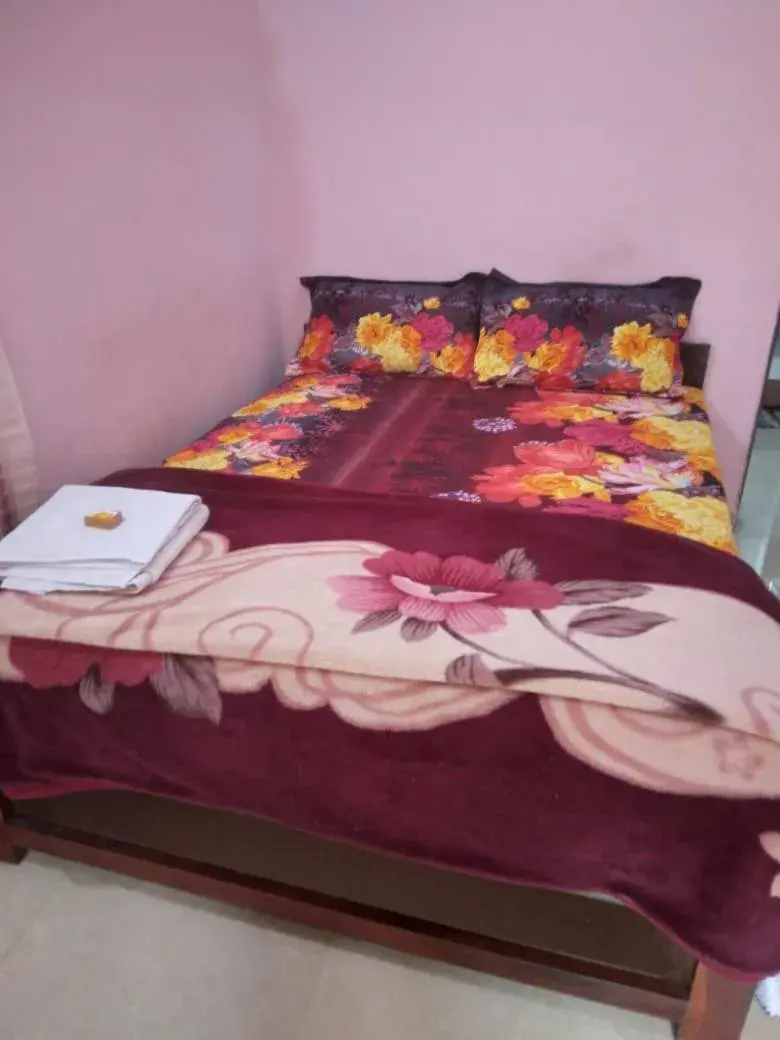 Deluxe Room - single occupancy in Madrid Home 2 min walk to Beach Deluxe Room - single occupancy in Madrid Home 2 min walk to Beach