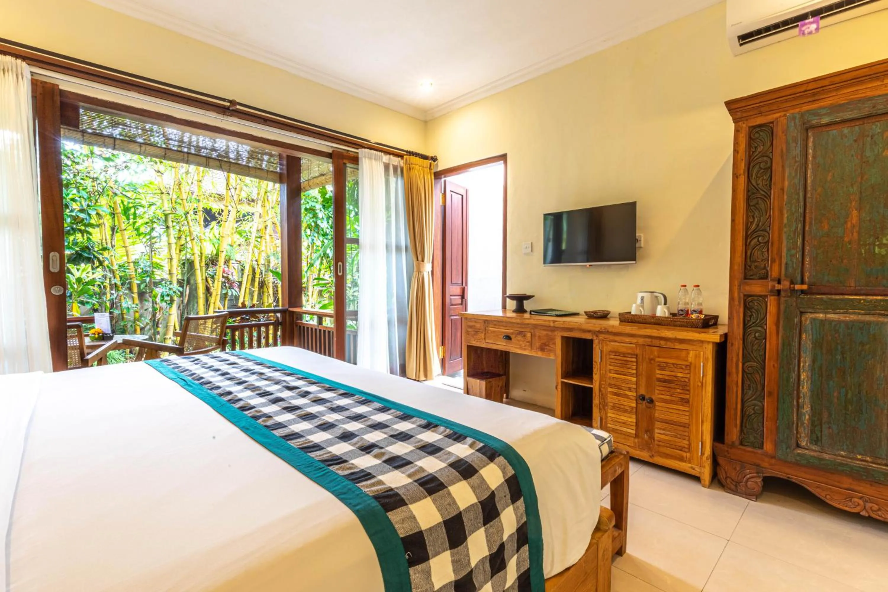 Bed in Meruhdani Boutique Hotel Ubud