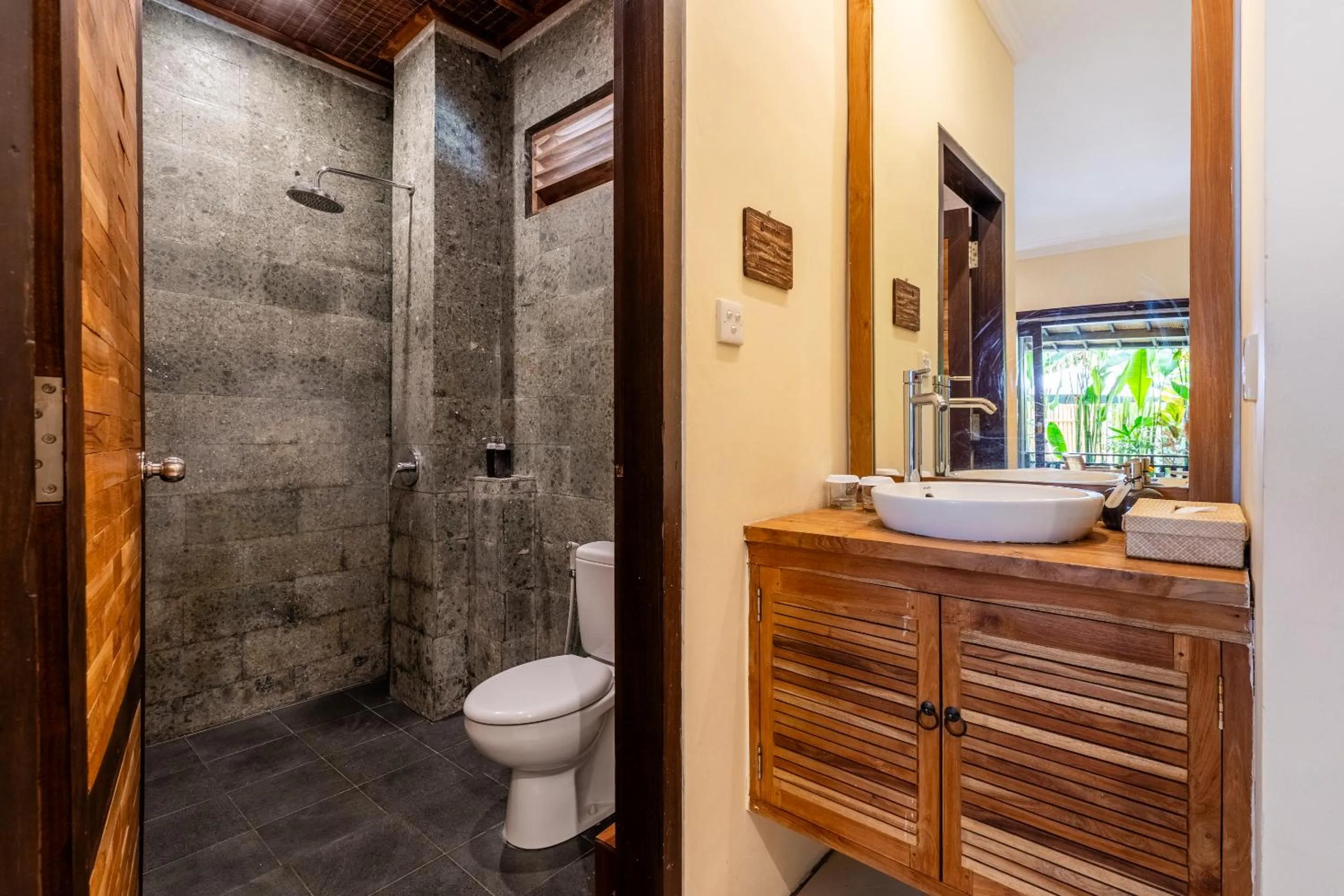 Bathroom in Meruhdani Boutique Hotel Ubud