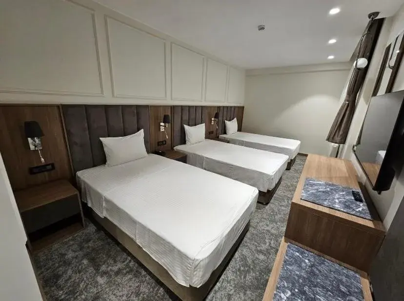 Triple Room in Pasa Hotel Gemlik Triple Room in Pasa Hotel Gemlik