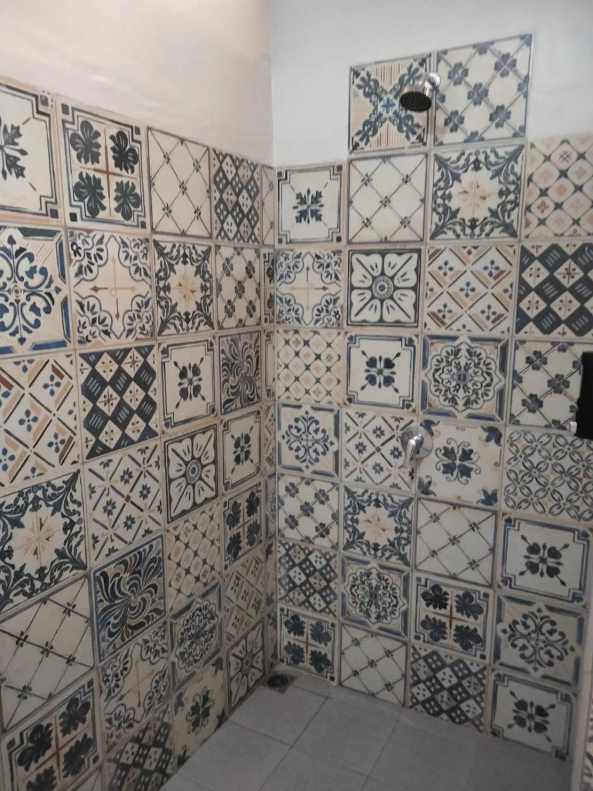 Shower in BaraCoco Bungalows