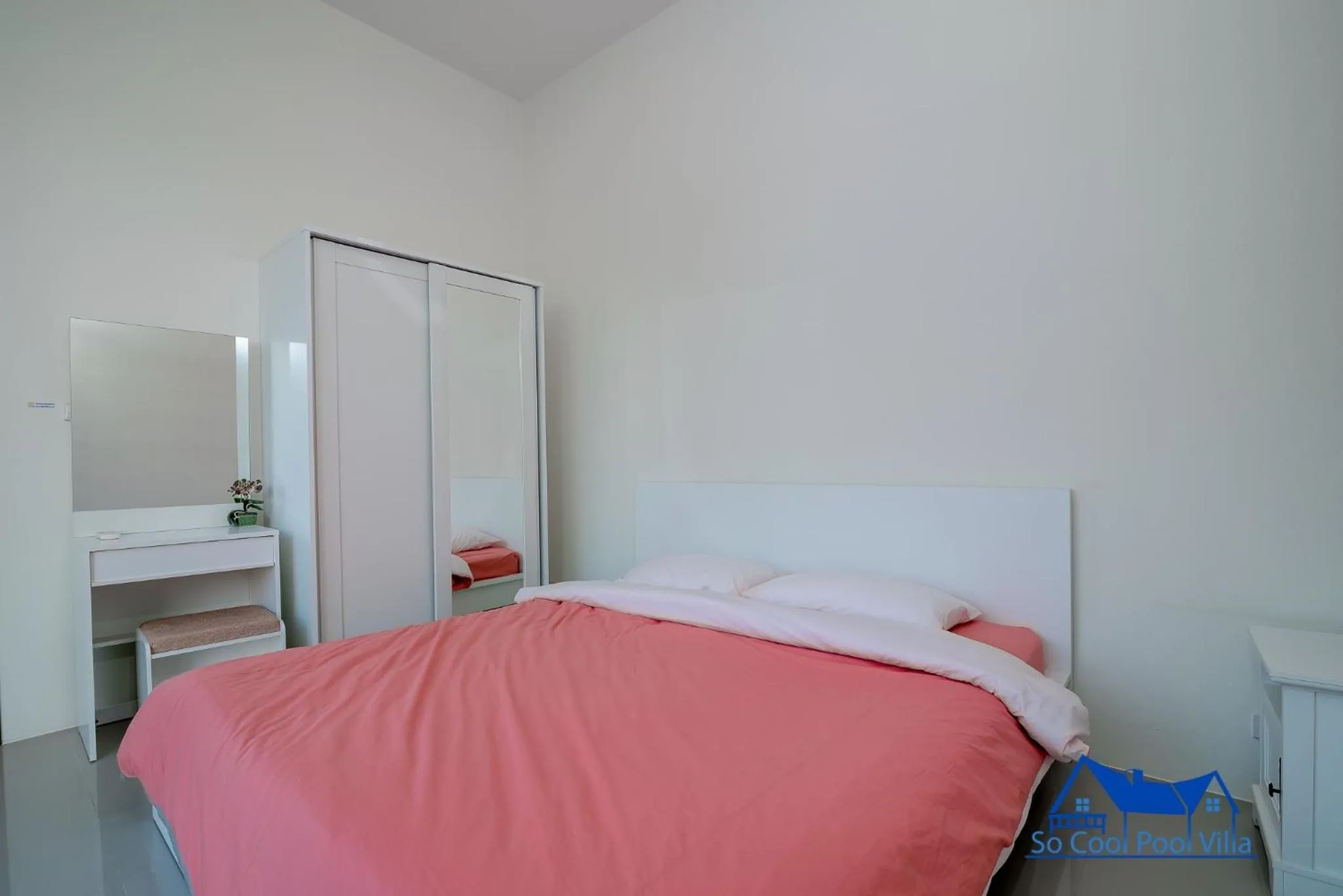 Bedroom in So Cool Pool Villa