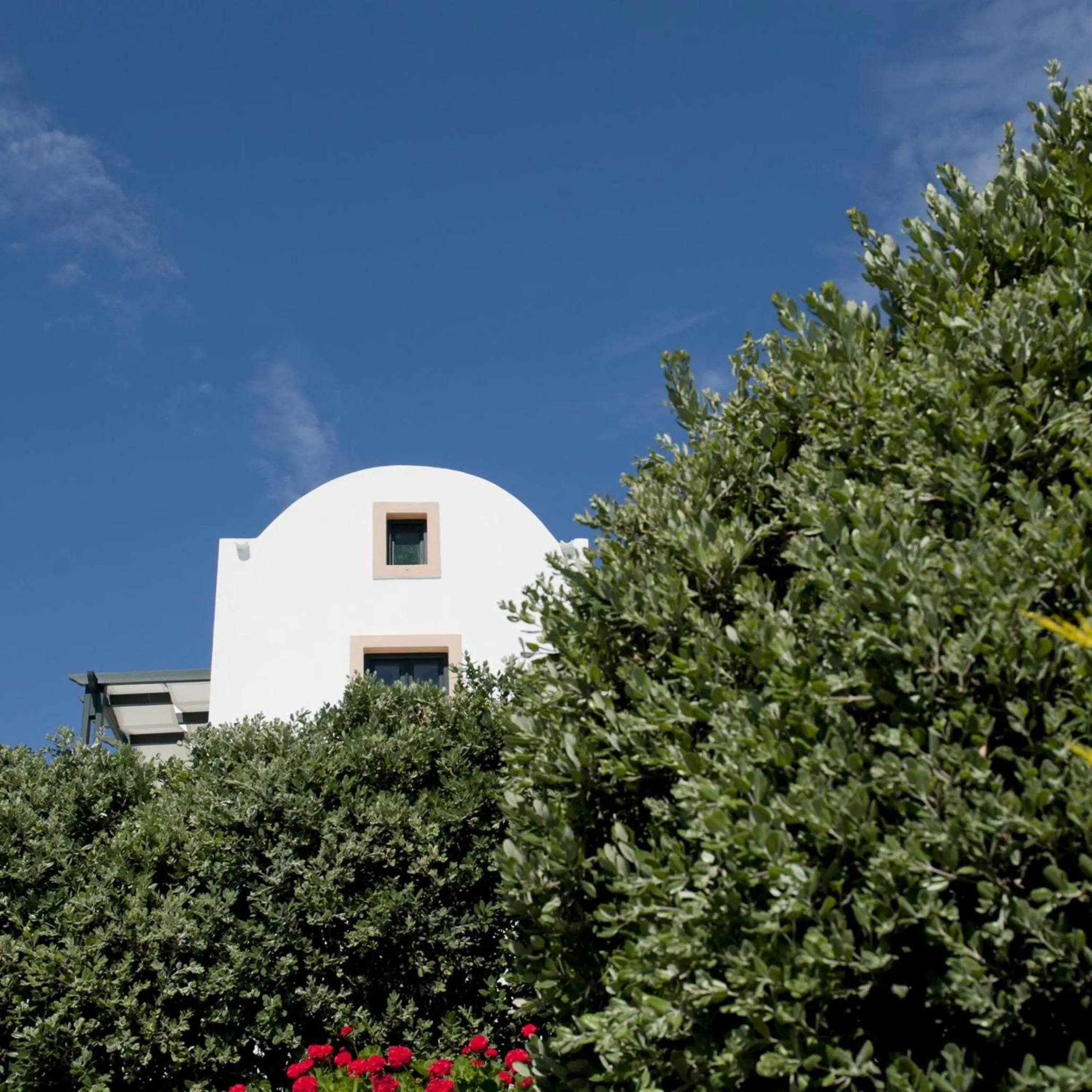 Facade/entrance in Anthonas Apartments