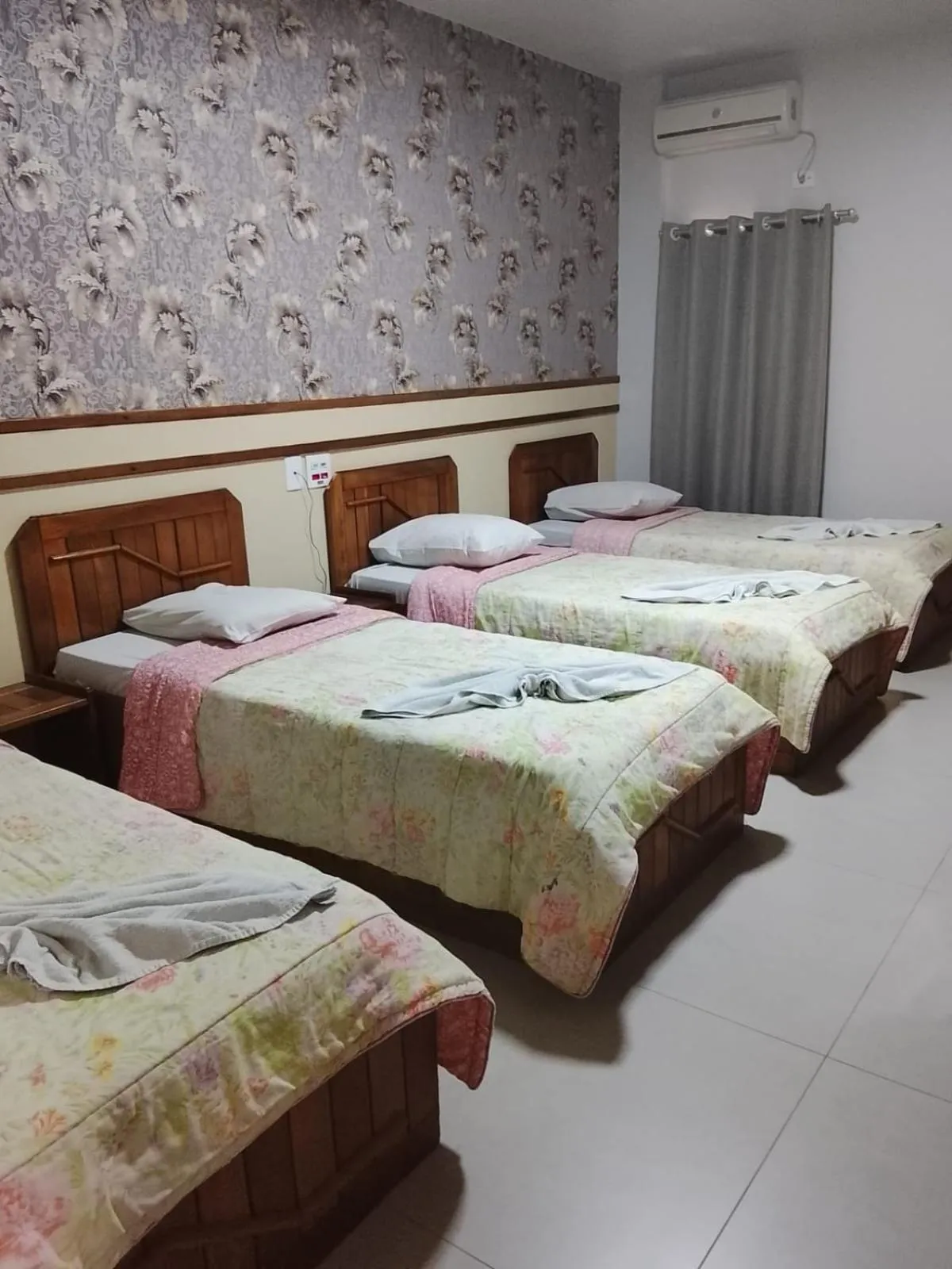 Bedroom, Bed in Tulipa Hotel