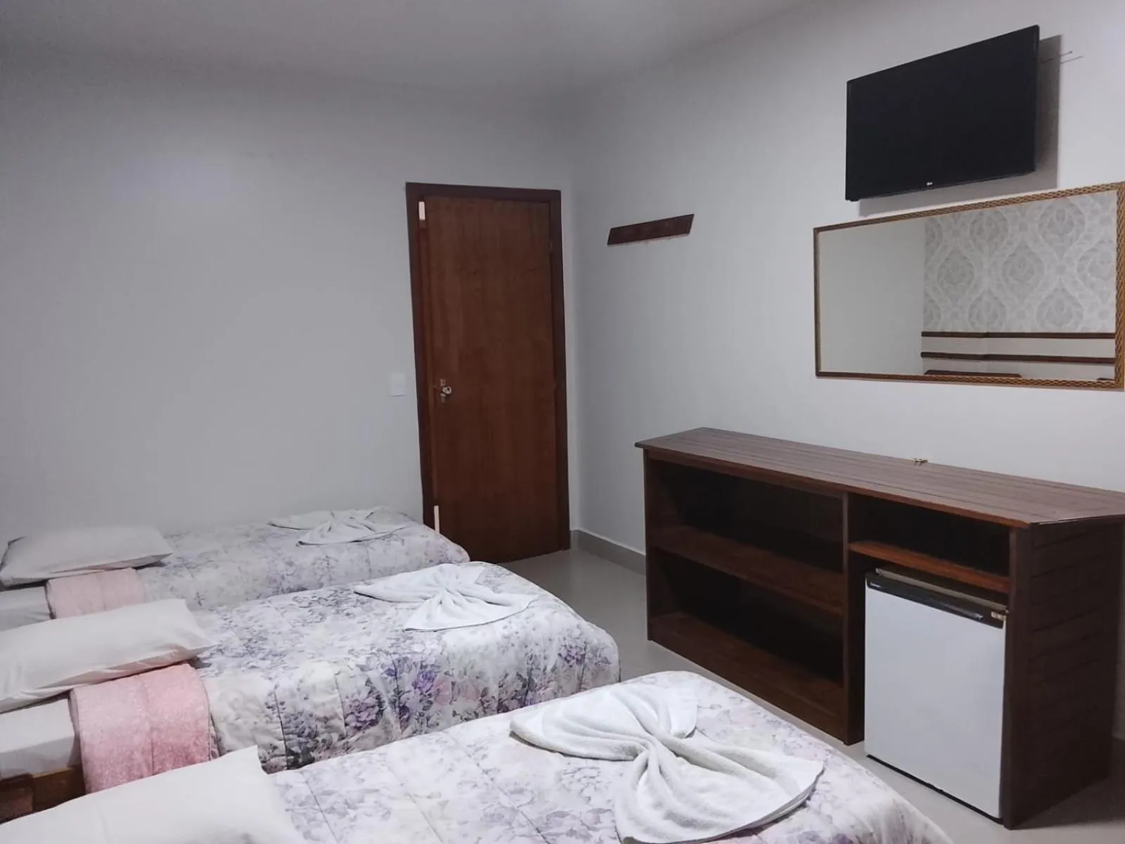 TV and multimedia, Bed in Tulipa Hotel