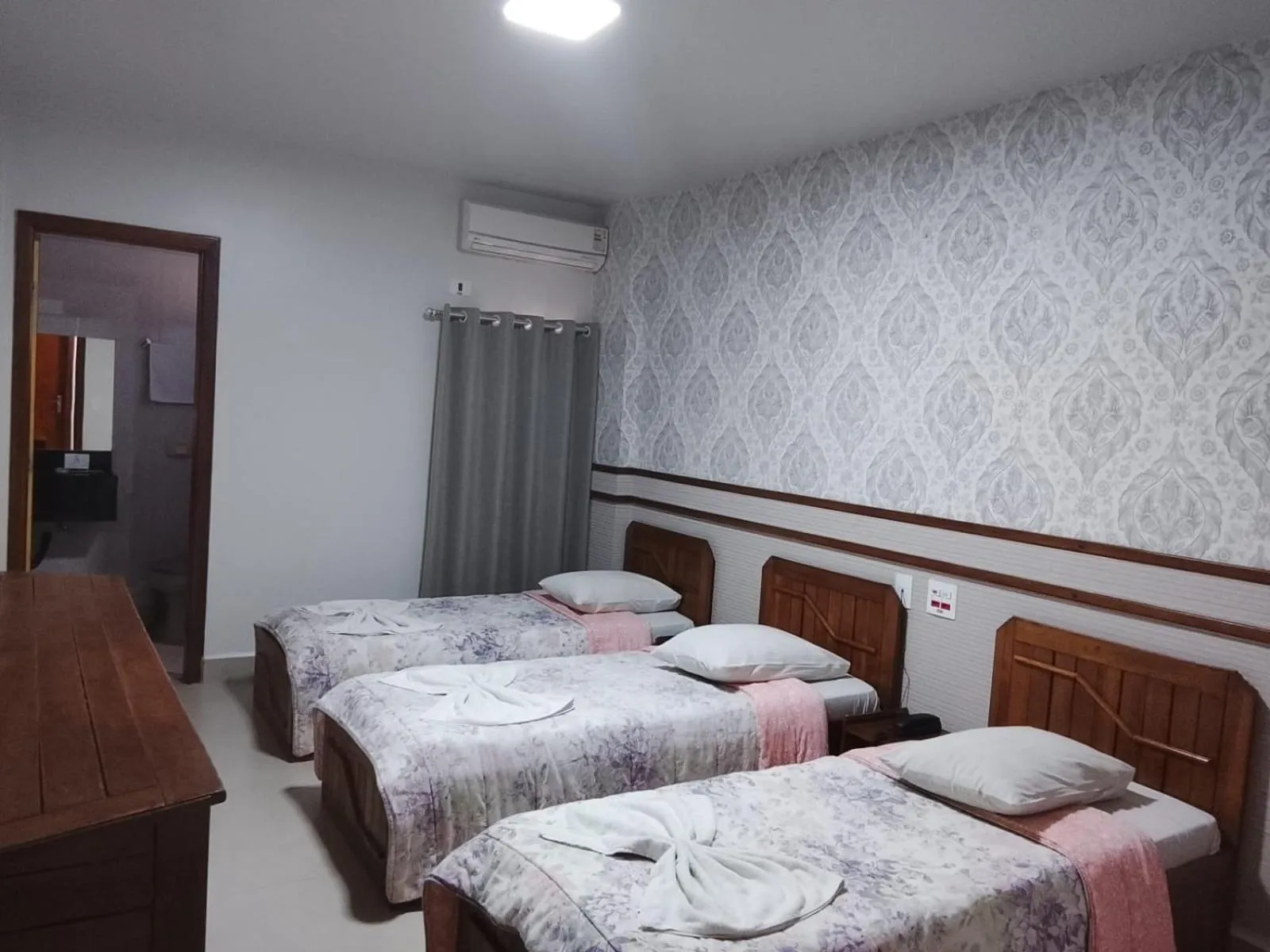 air conditioner, Bed in Tulipa Hotel