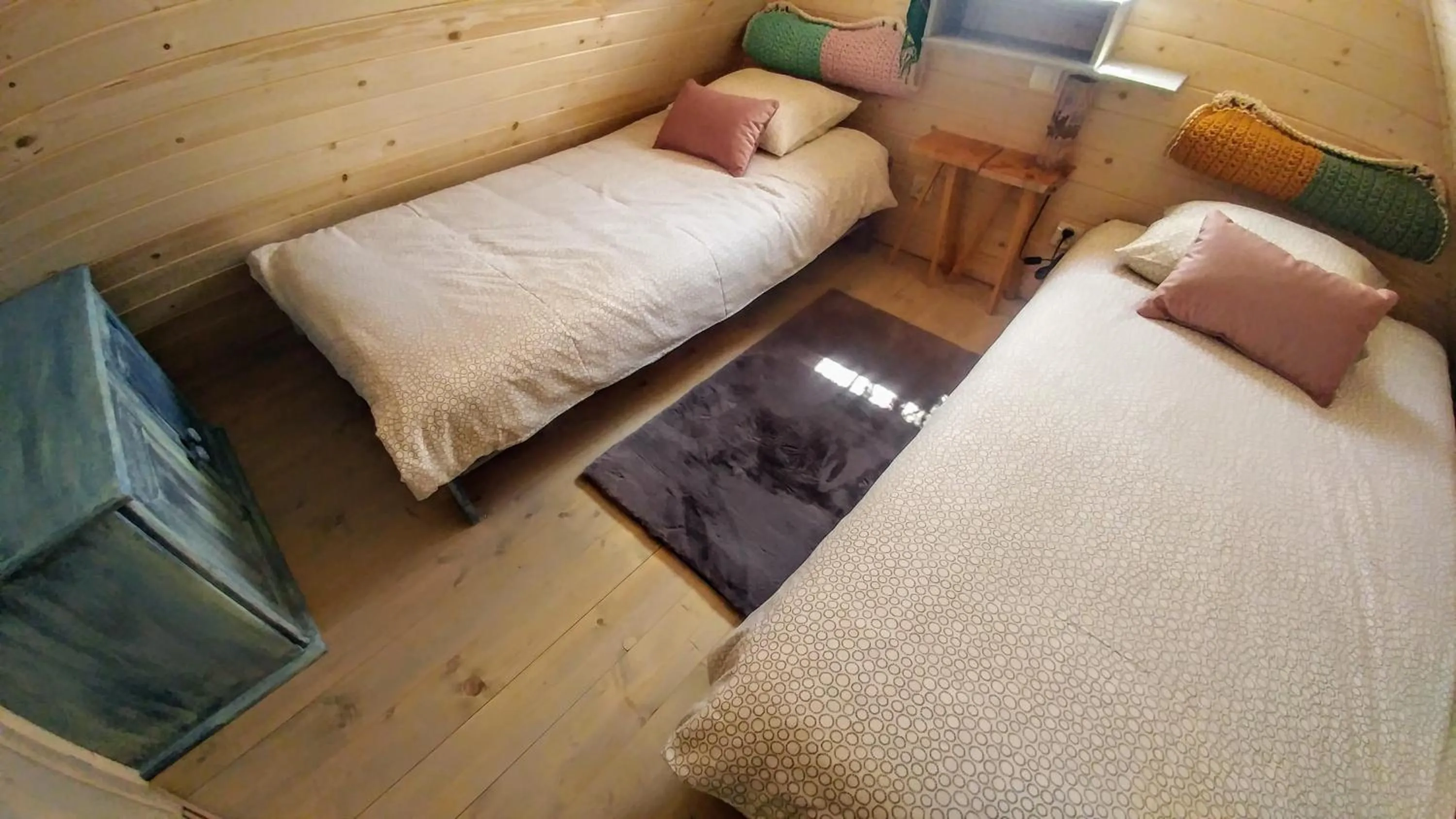 Bed in Osada pod Beskidem- chatki całoroczne