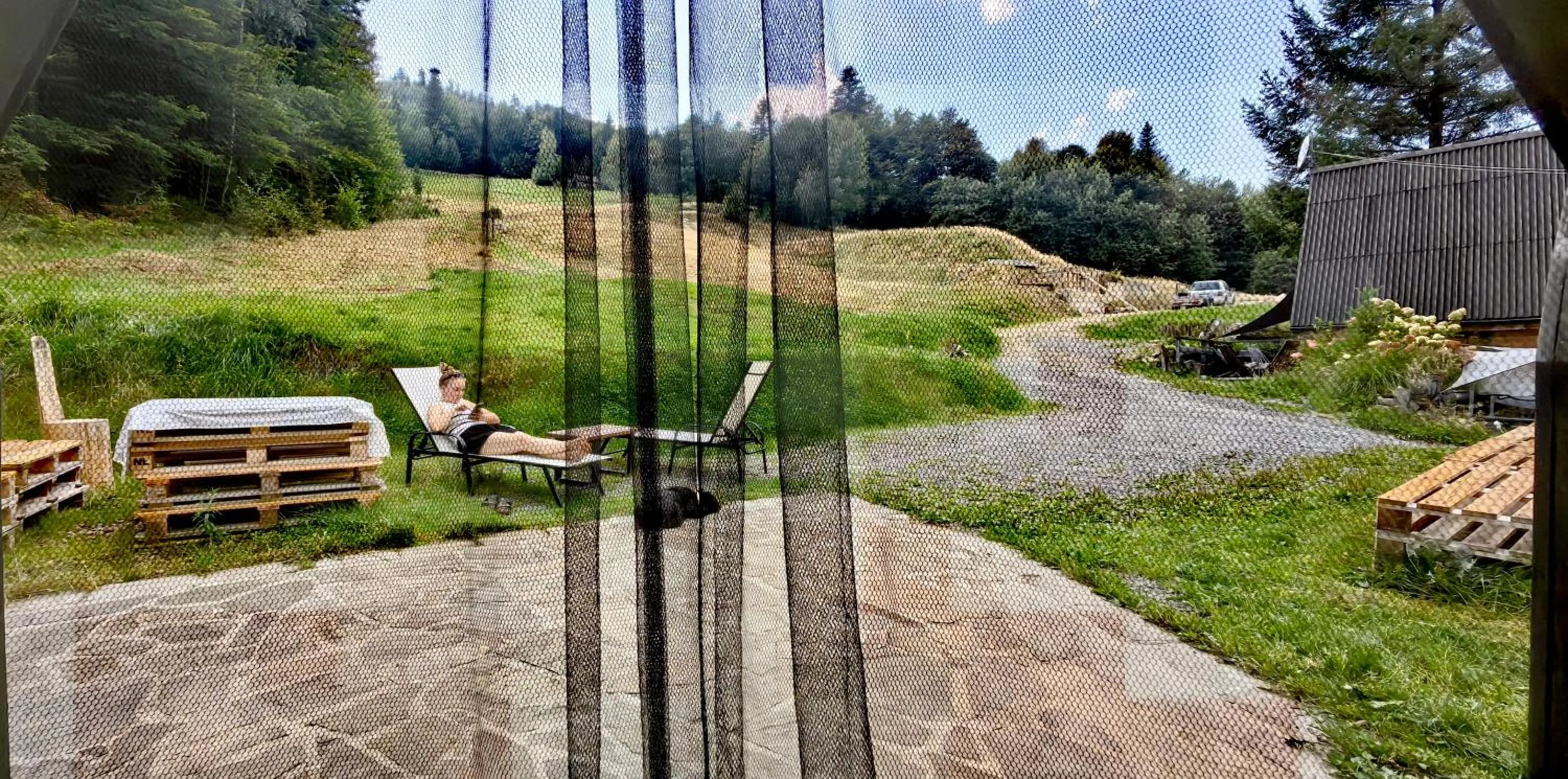 Mountain view in Osada pod Beskidem- chatki całoroczne