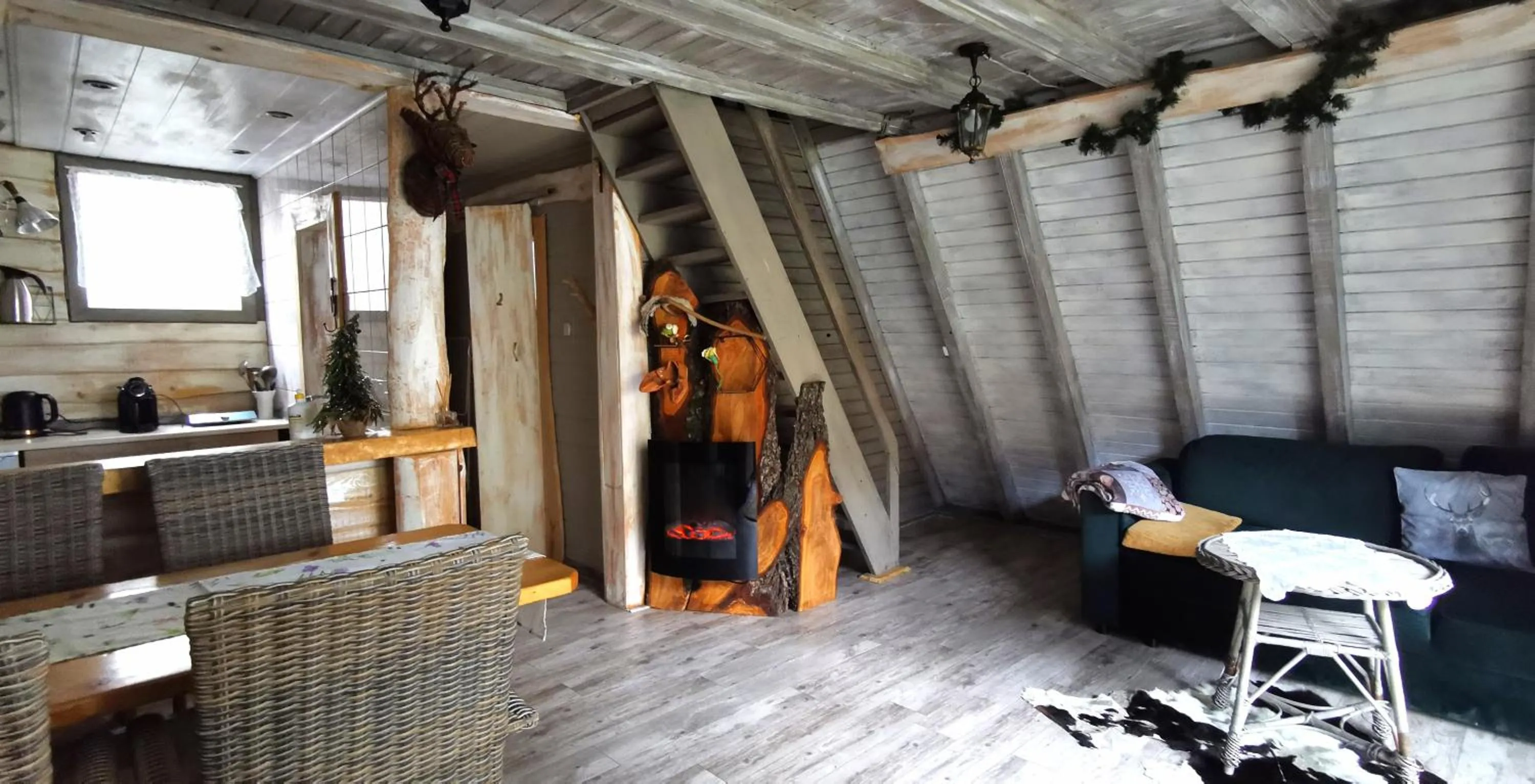 Living room in Osada pod Beskidem- chatki całoroczne