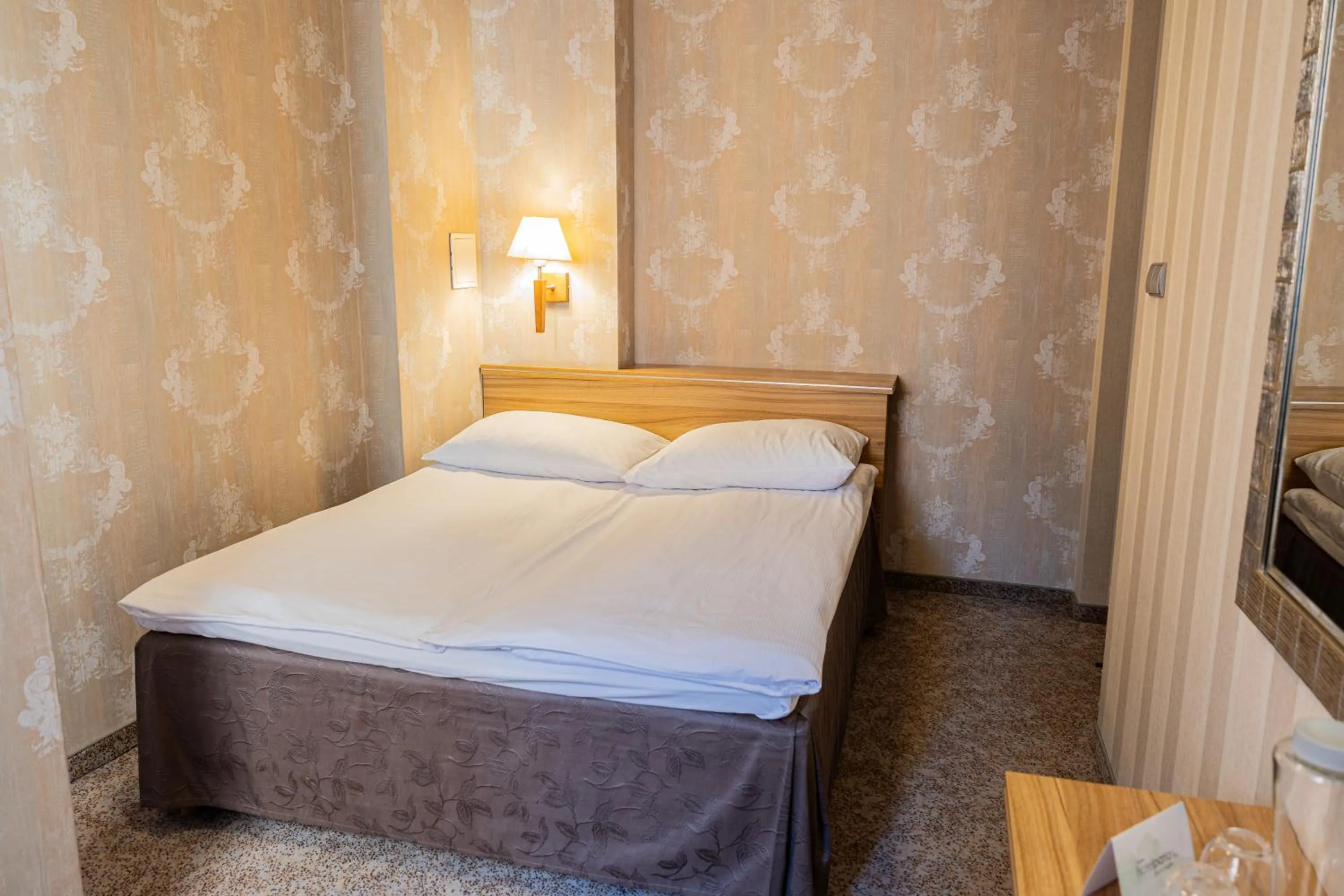 Bed in Tulip Hotels - Wroclaw Patio