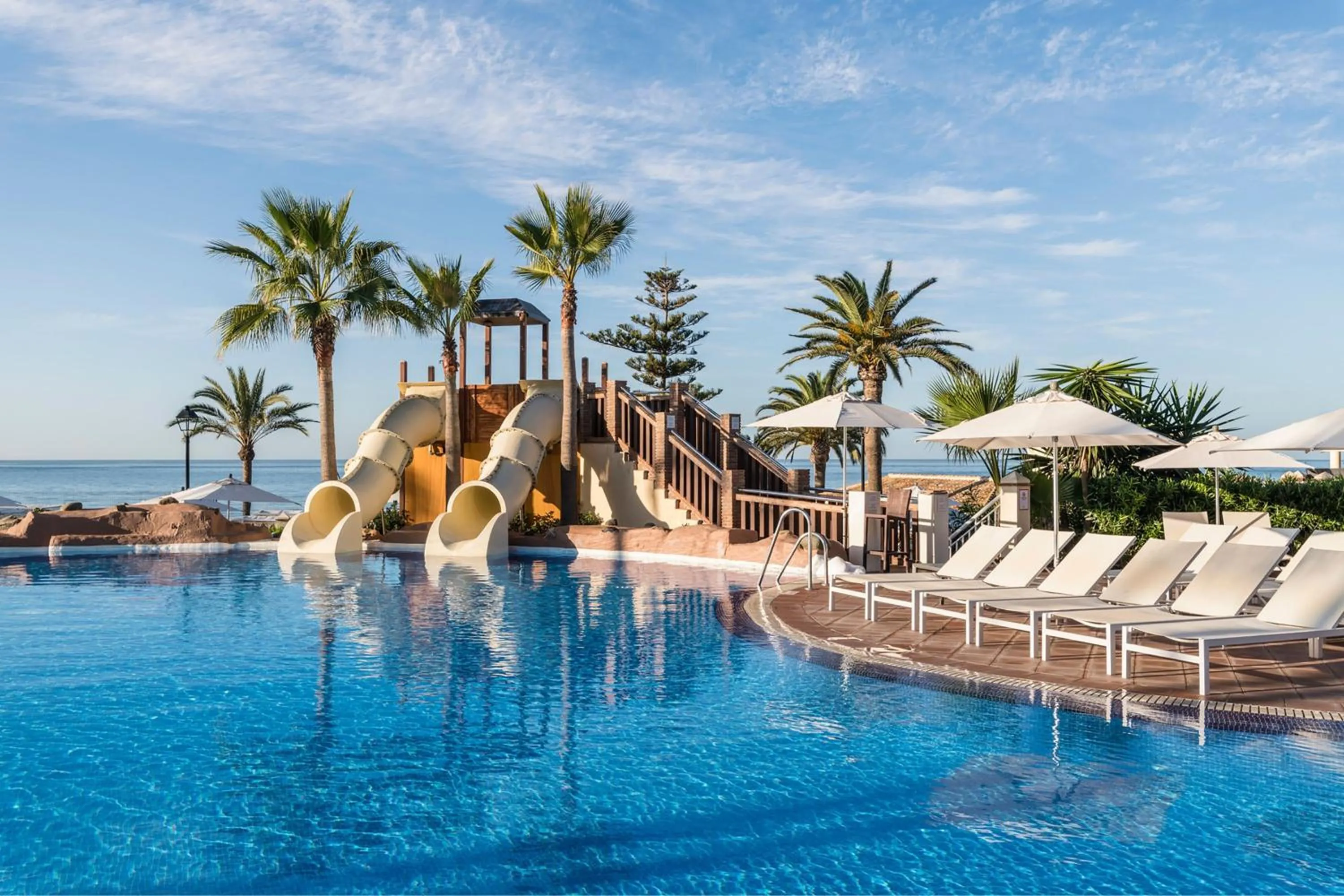 Swimming pool in Marriott's Marbella Beach Resort