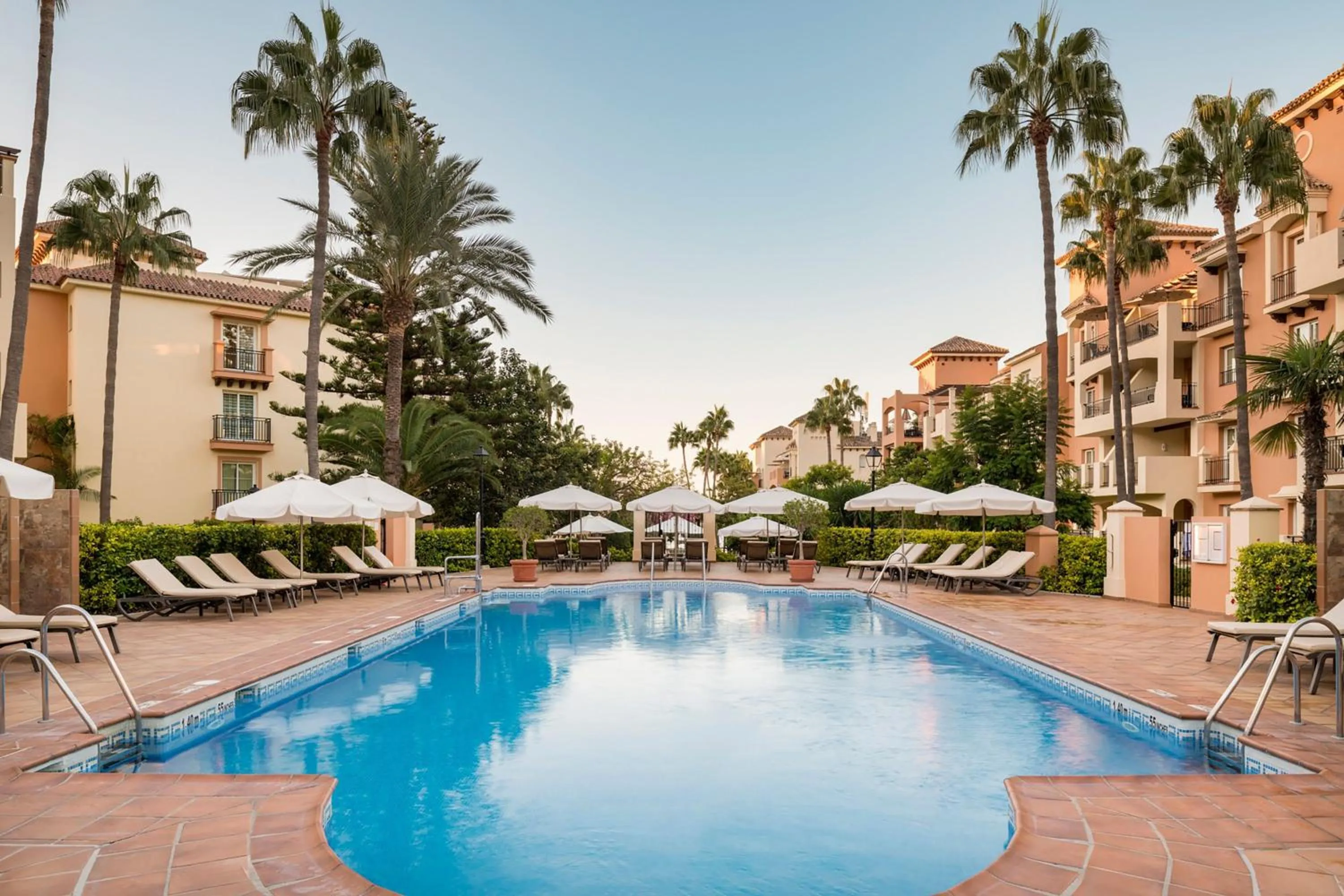 Swimming pool in Marriott's Marbella Beach Resort