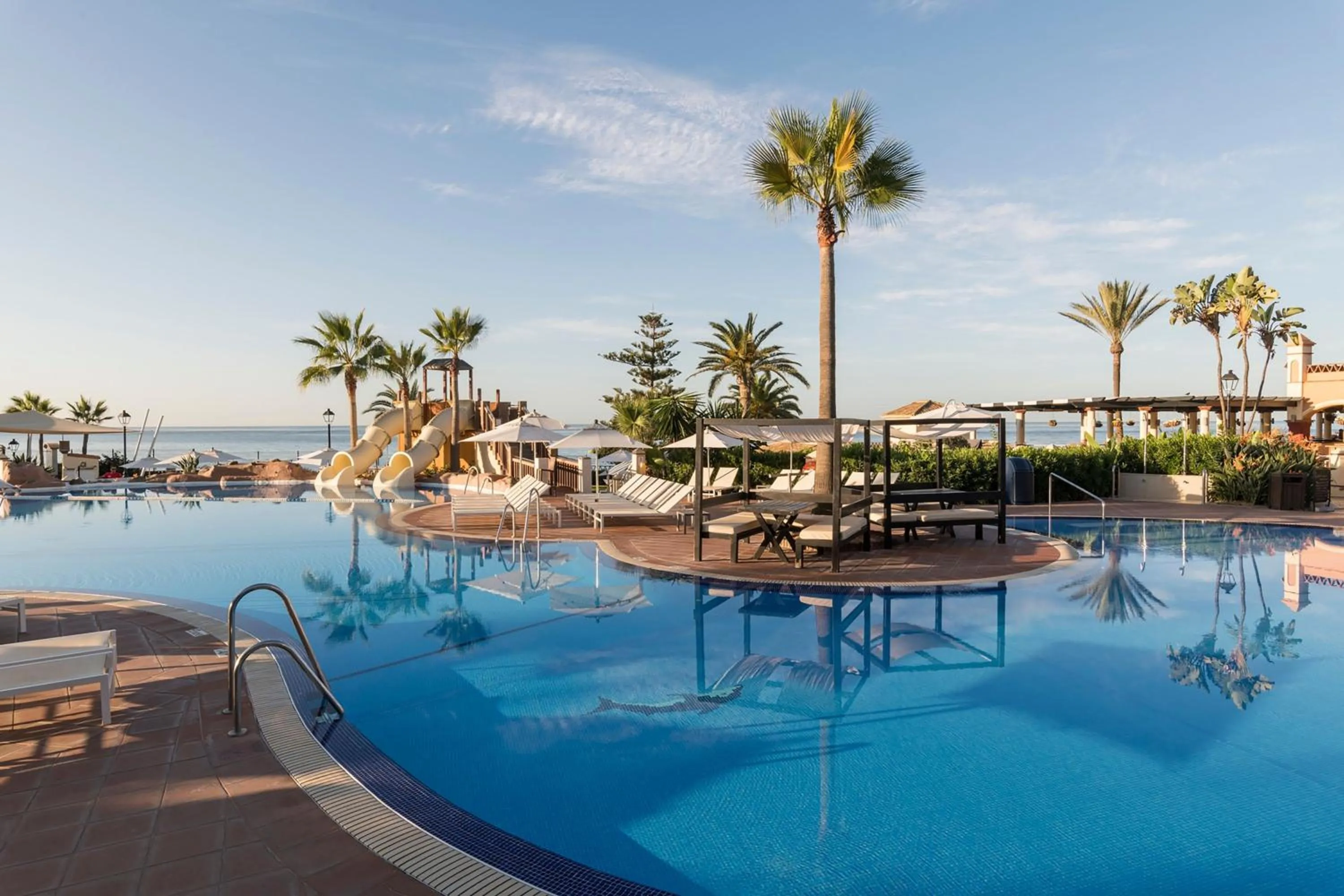 Swimming pool in Marriott's Marbella Beach Resort