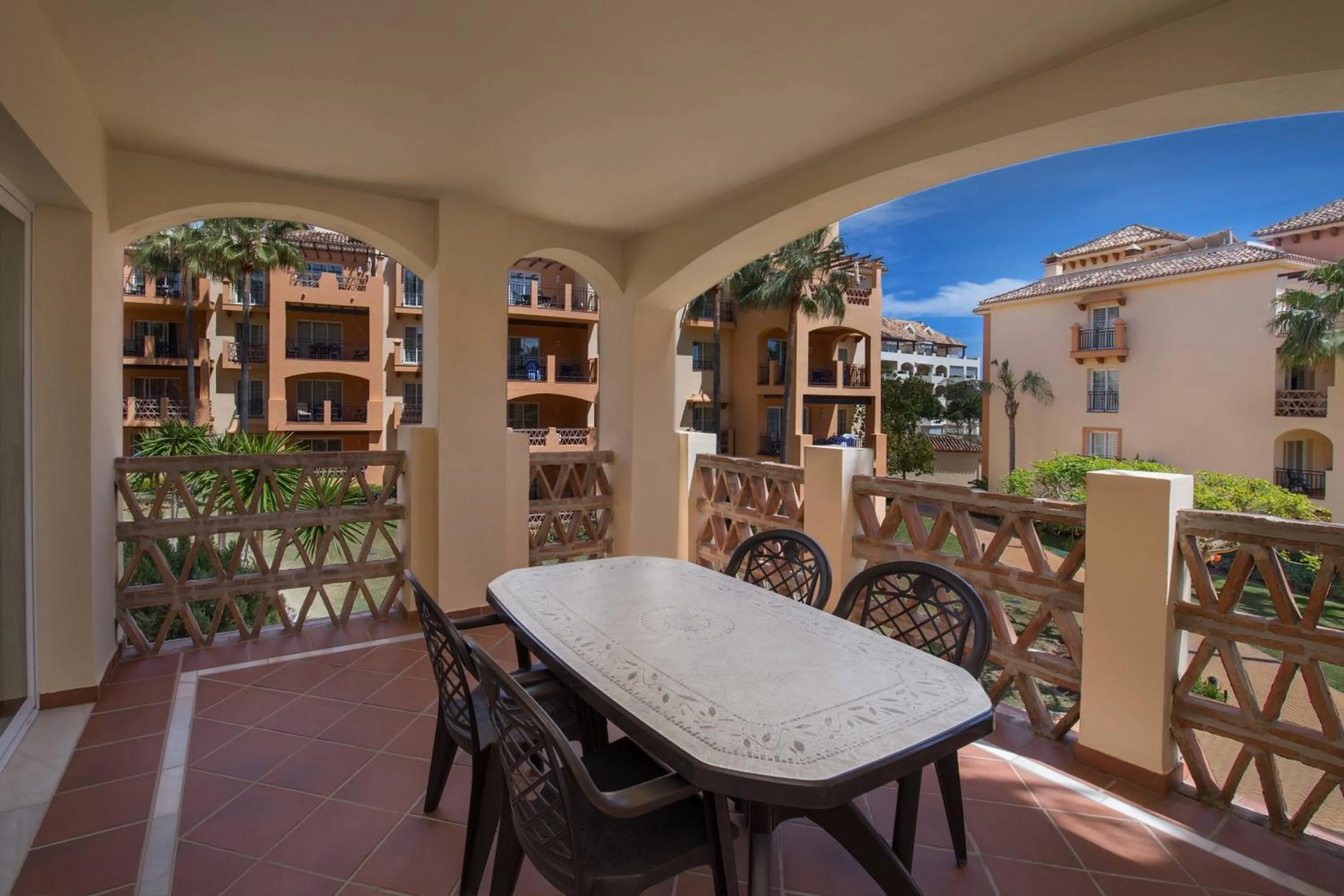 Photo of the whole room in Marriott's Marbella Beach Resort